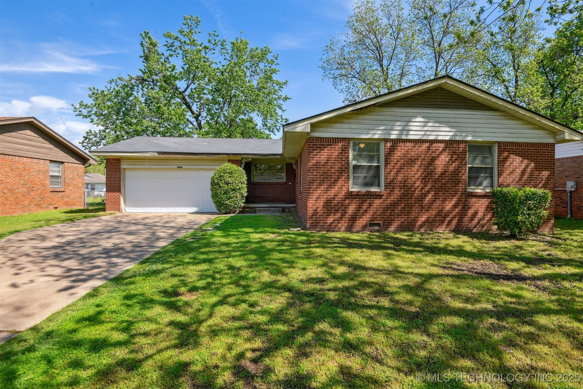 1515 E 54th Place Property Photo 1