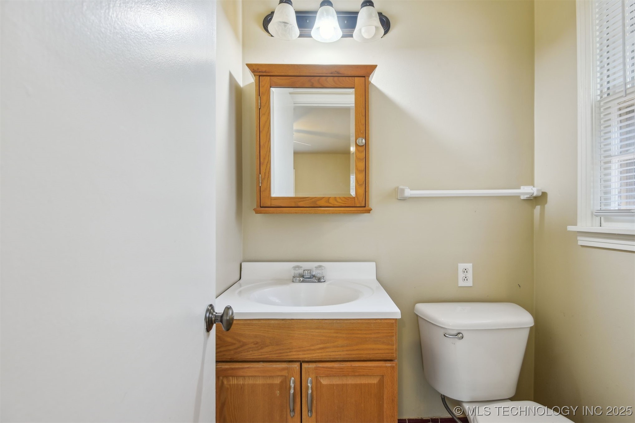1515 E 54th Place Property Photo 20