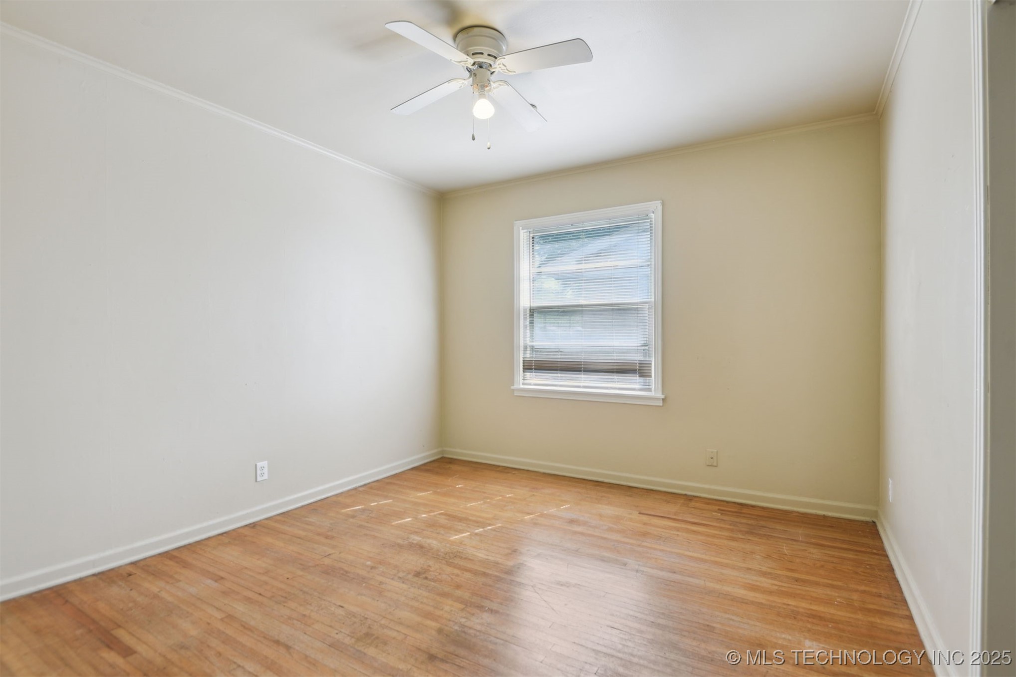 1515 E 54th Place Property Photo 21
