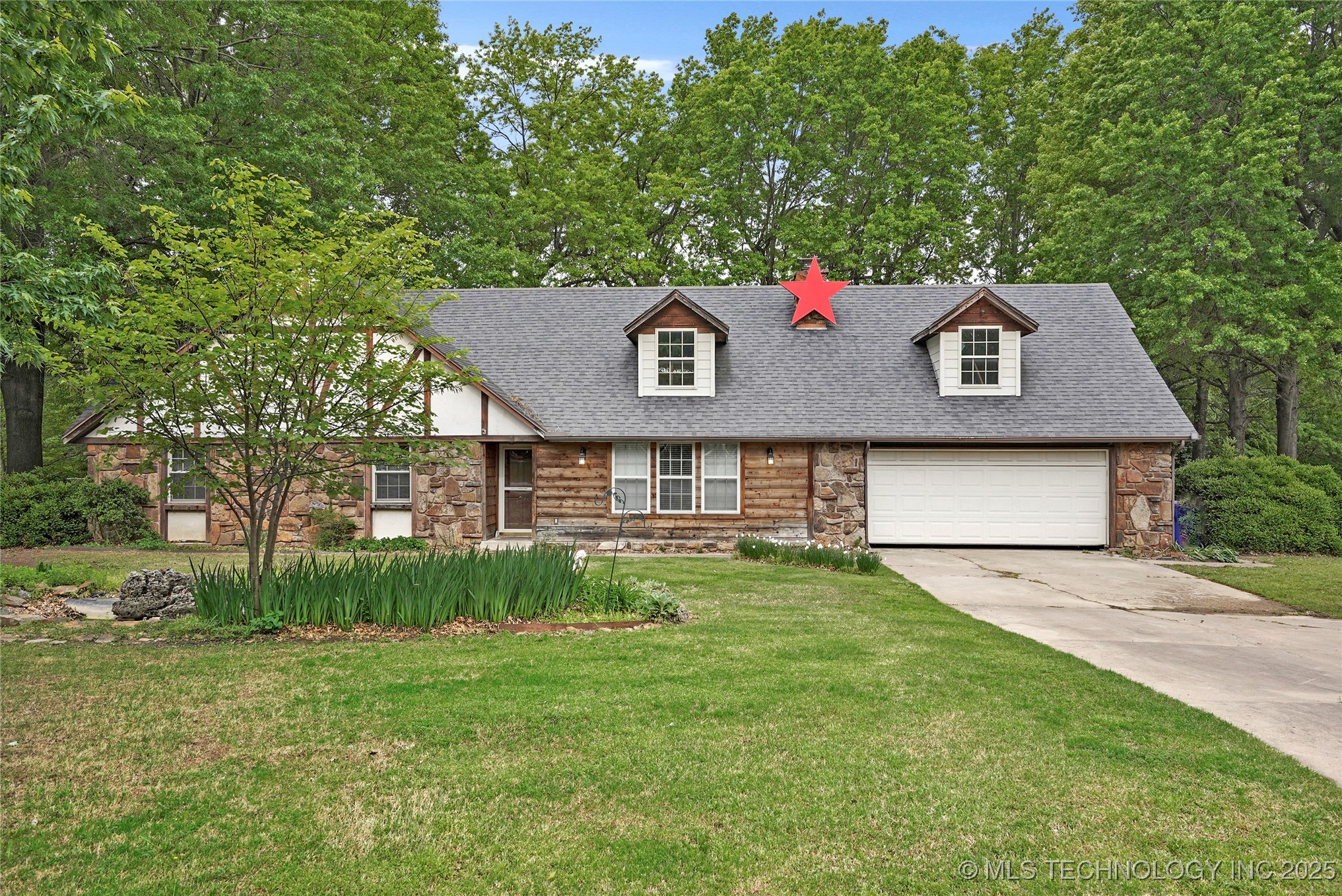 8214 Wright Avenue Property Image