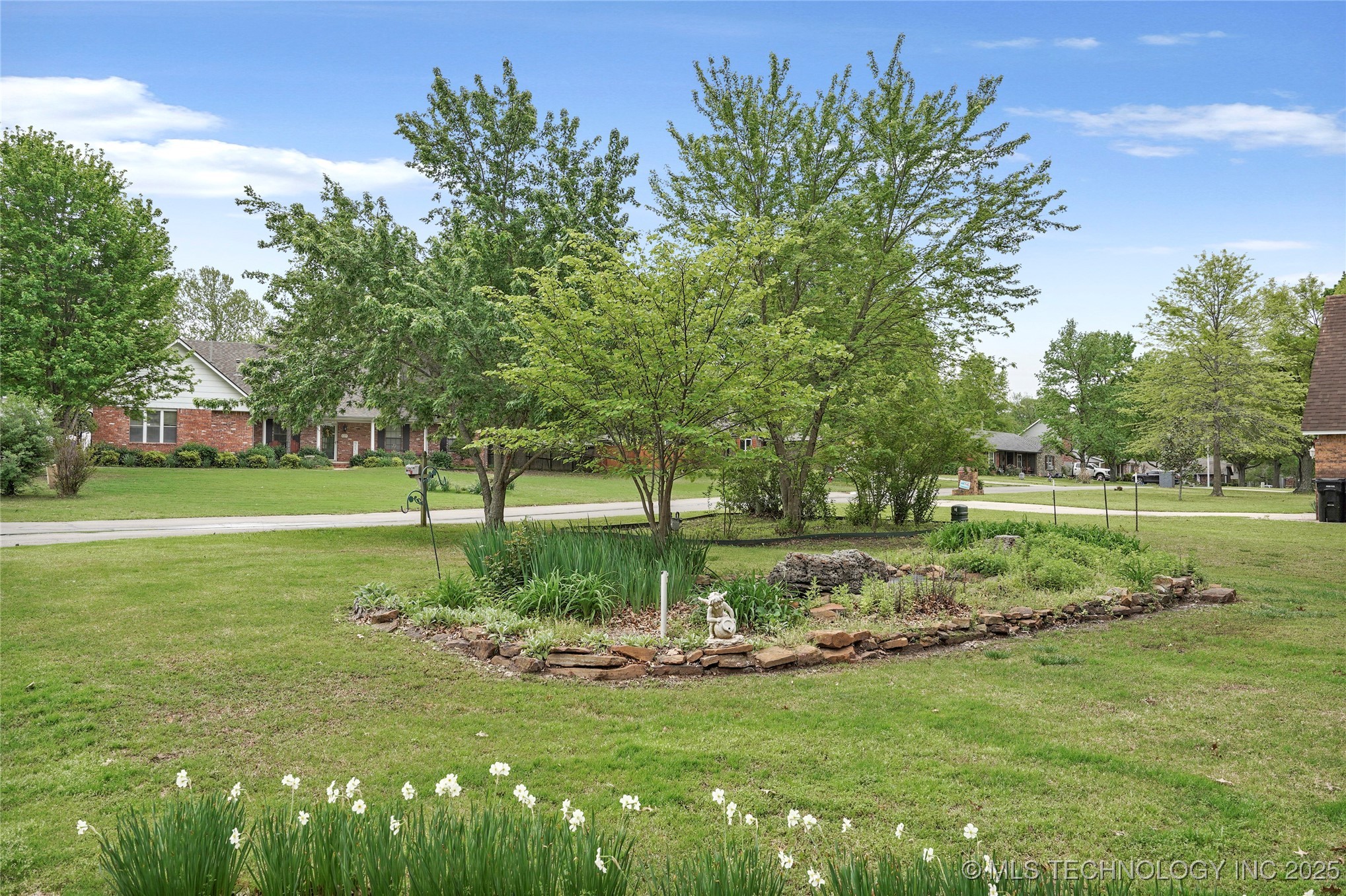 8214 Wright Avenue Property Photo 3