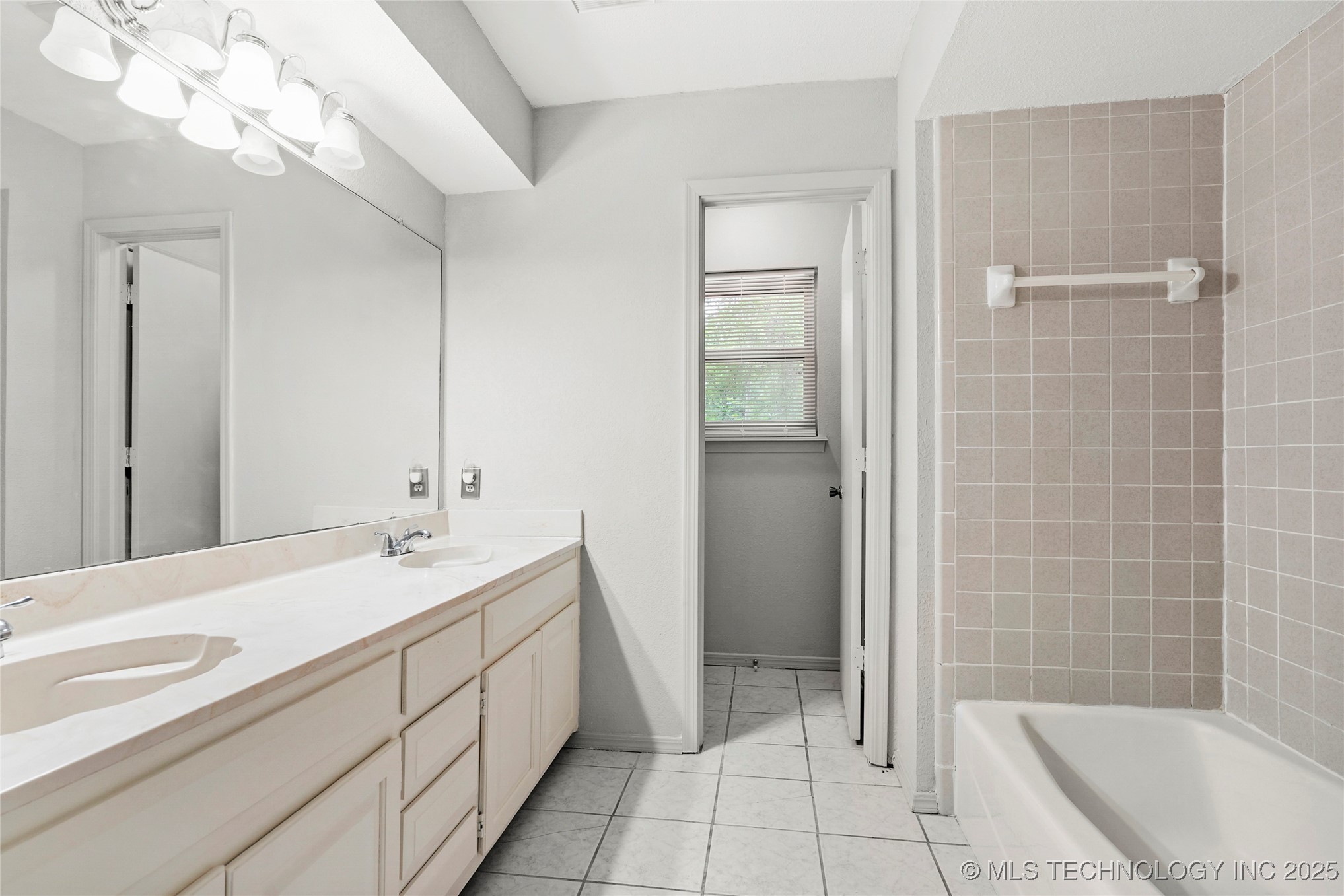 8214 Wright Avenue Property Photo 27