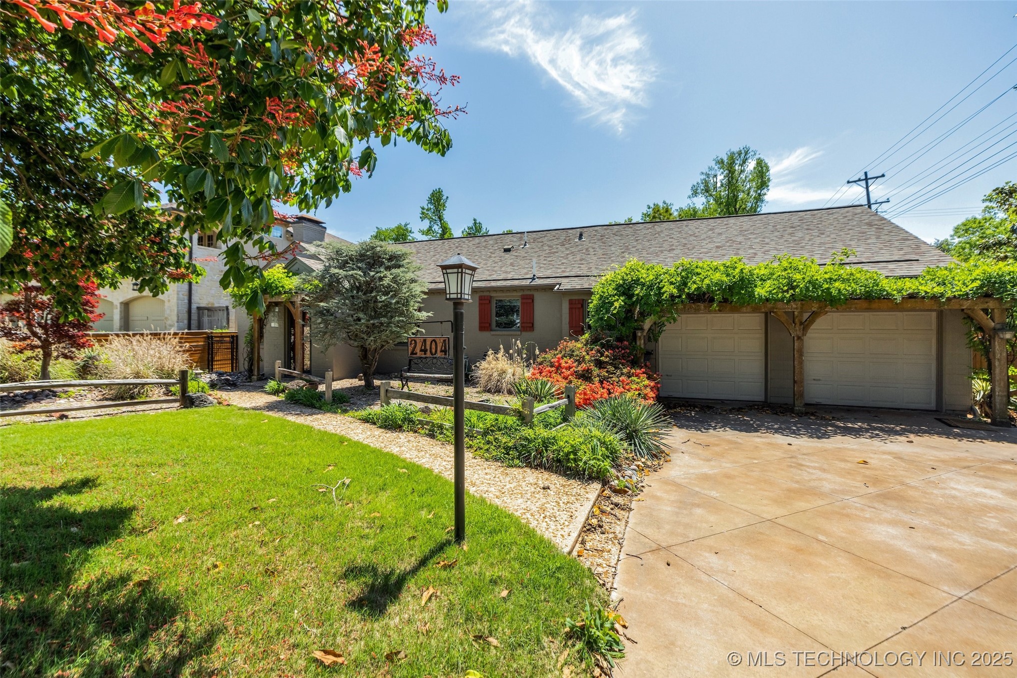 2404 E 25th Street Property Photo