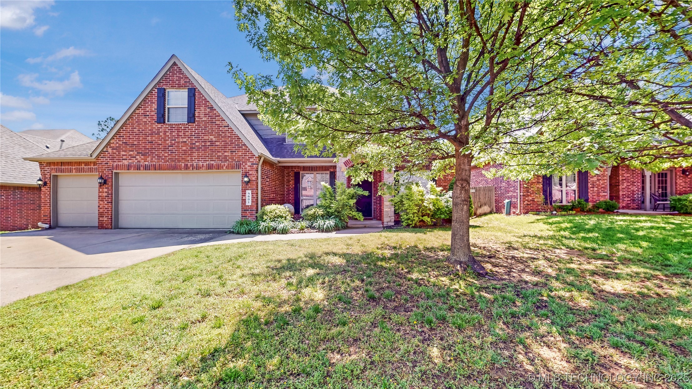 4601 W Memphis Street Property Photo
