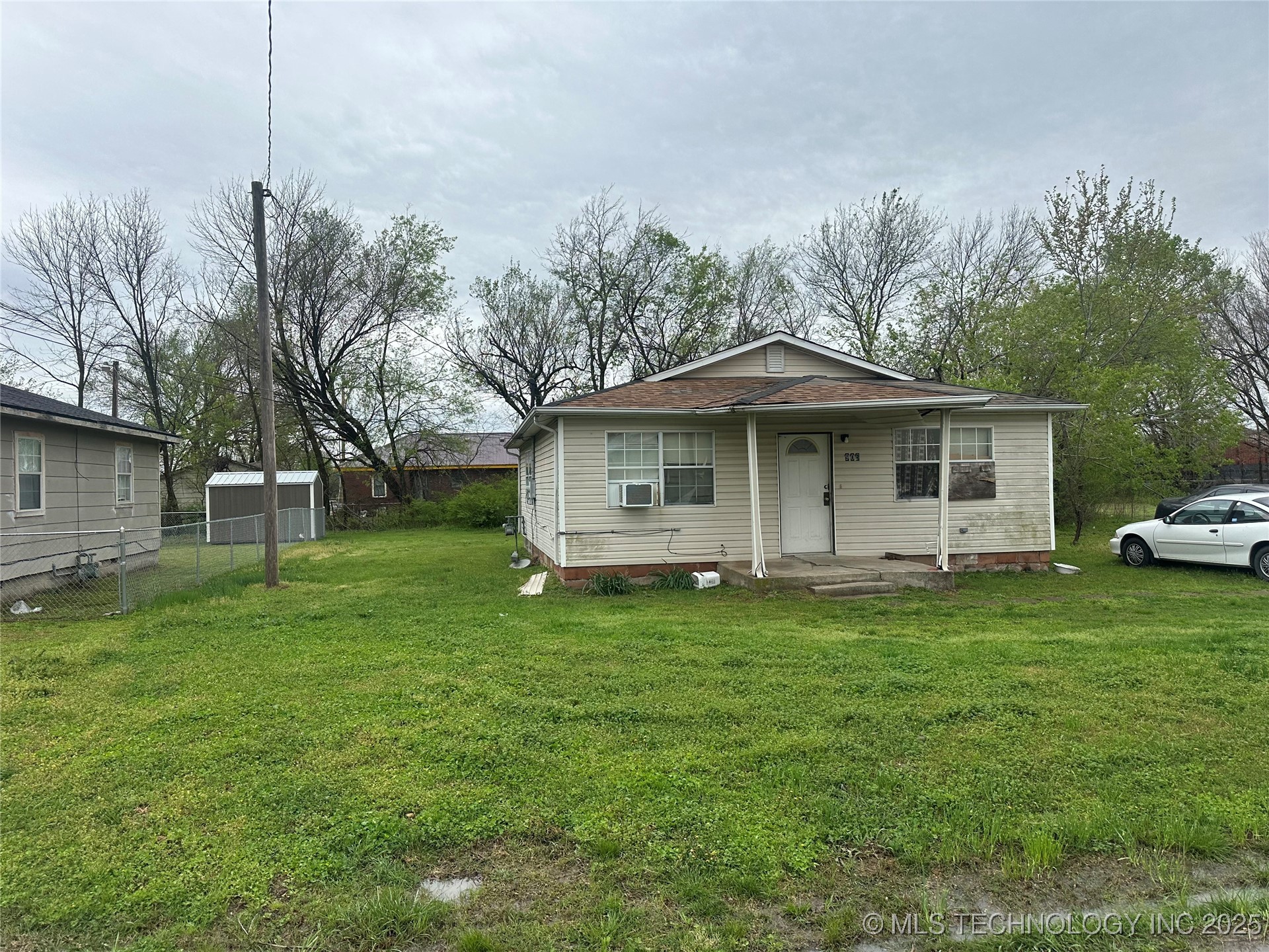 906 E Wallace Street Property Photo