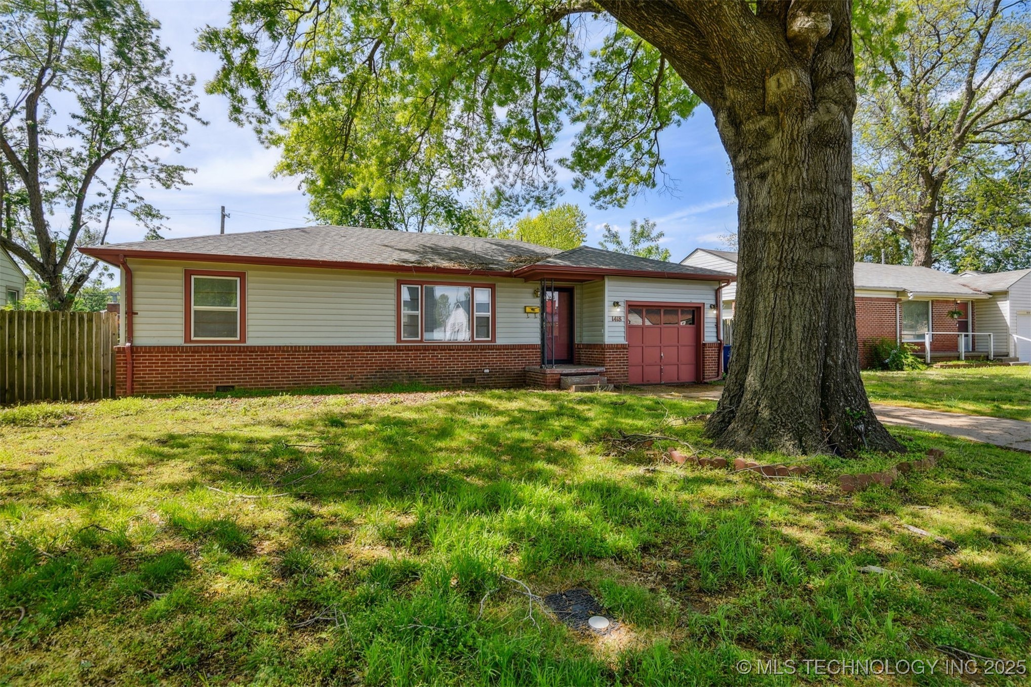 1418 E 52nd Street Property Photo