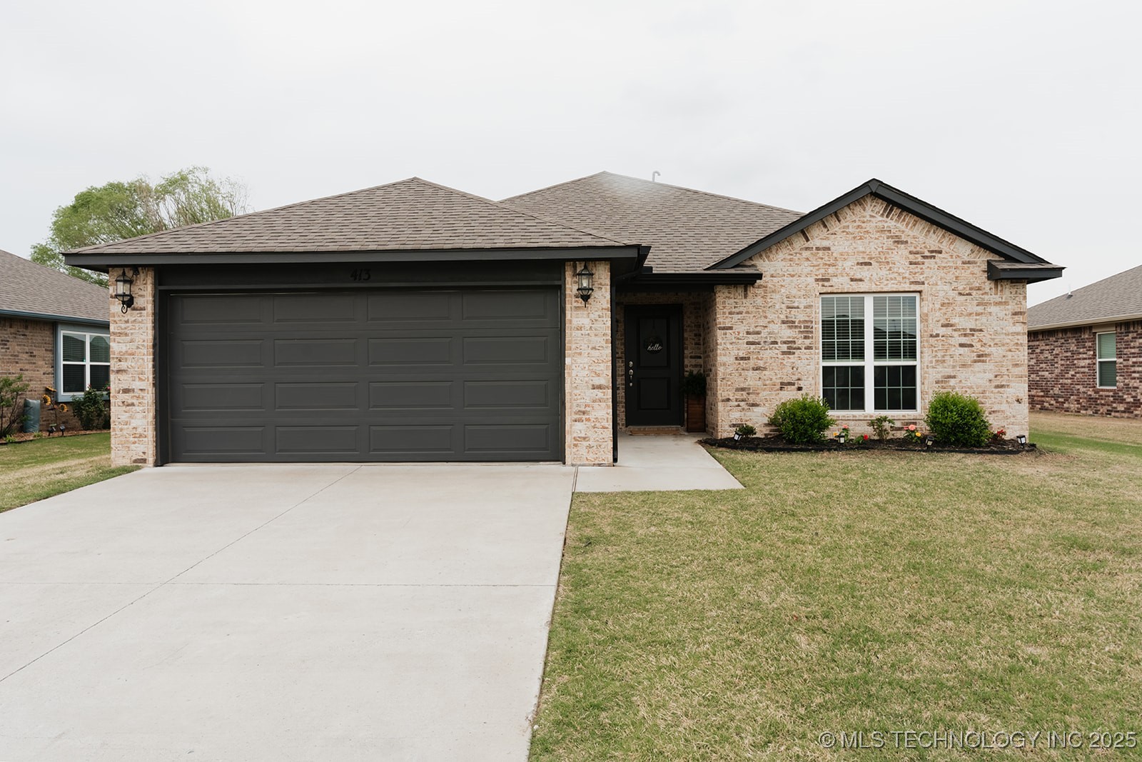 413 S 48th Court Property Photo