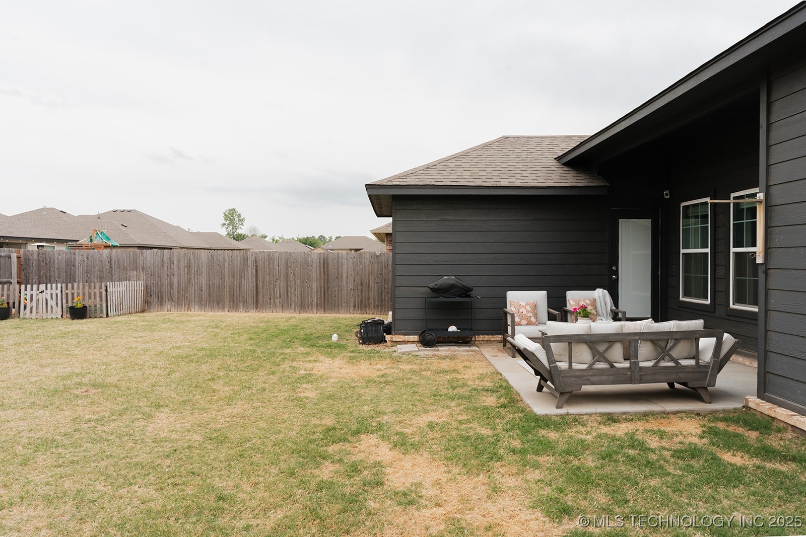 413 S 48th Court Property Photo 5