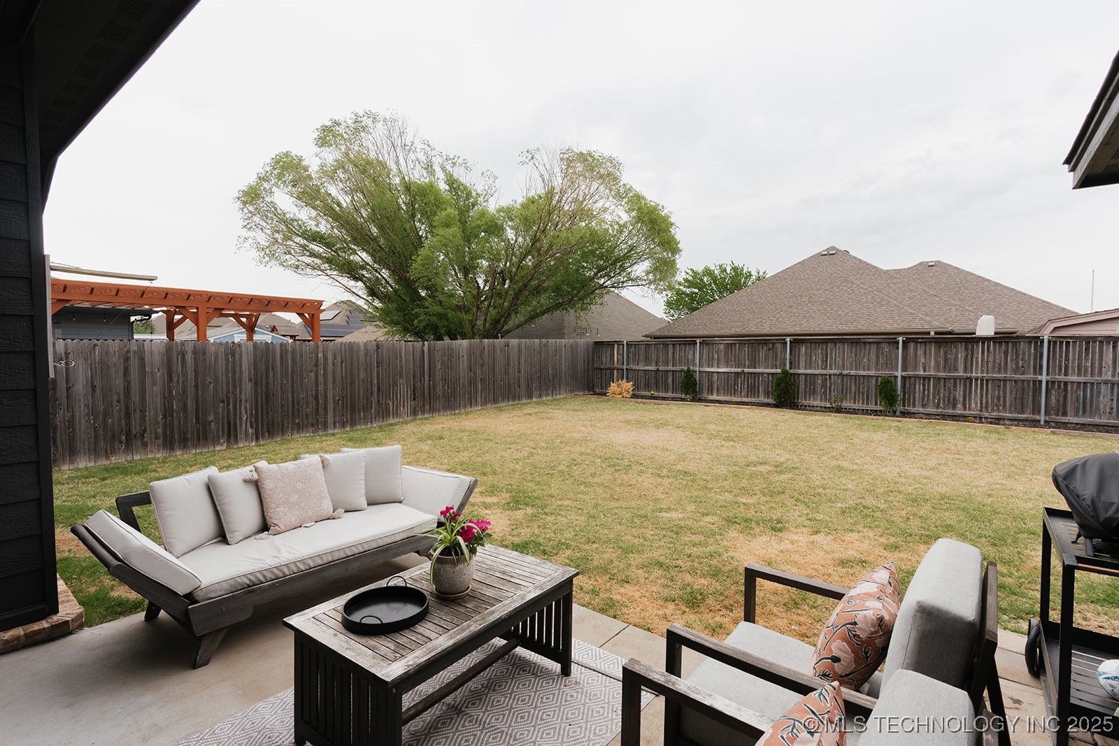 413 S 48th Court Property Photo 8
