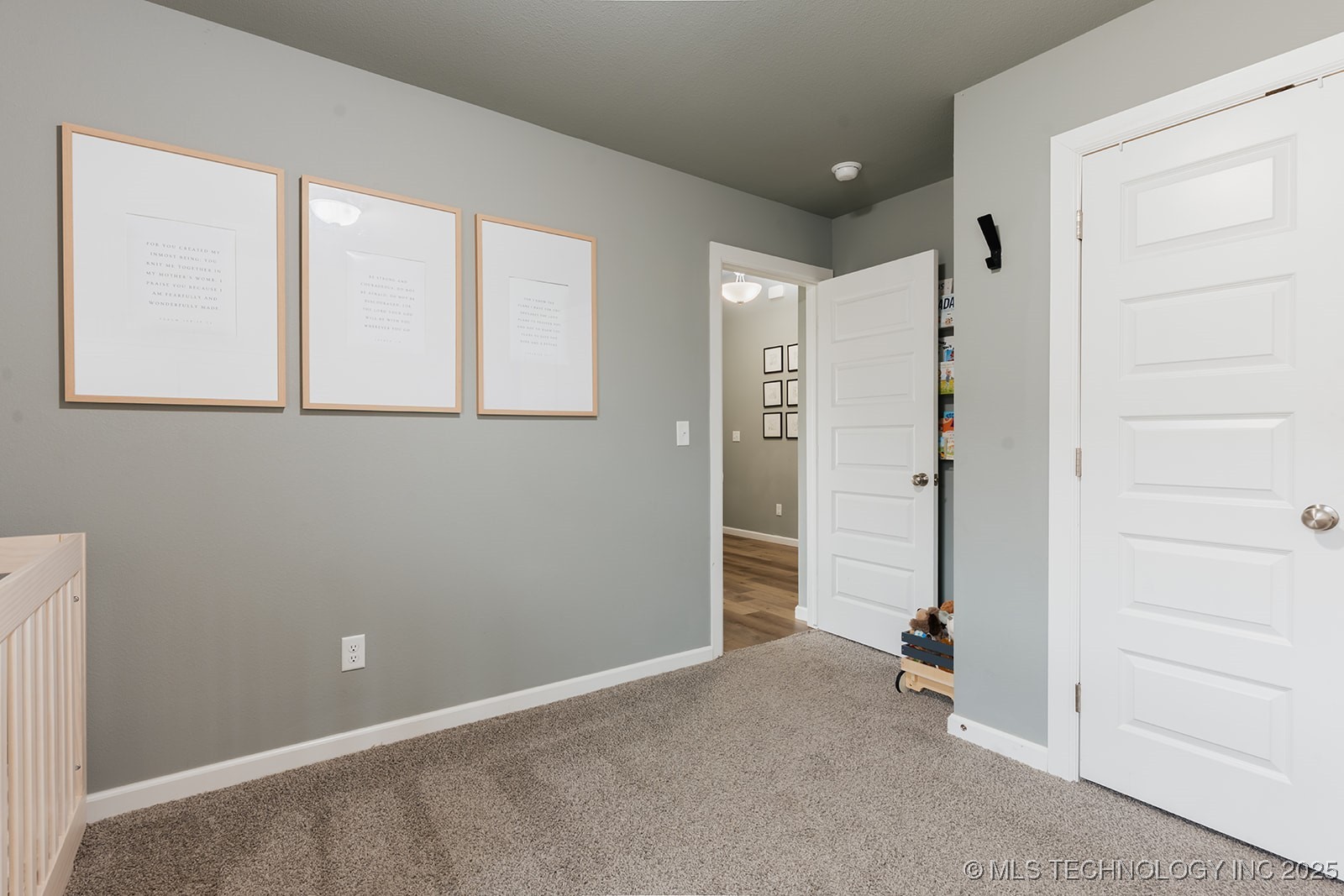 413 S 48th Court Property Photo 14