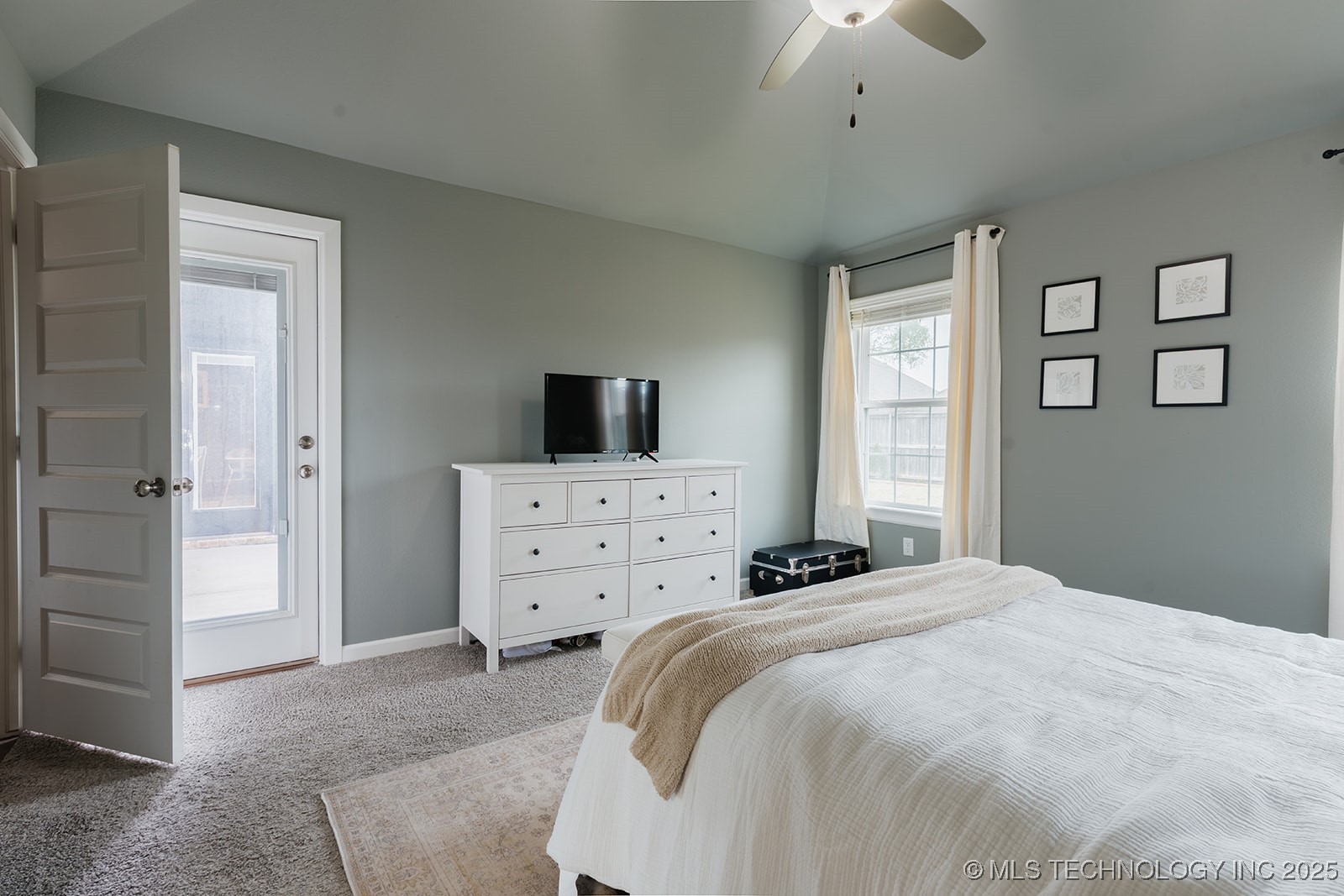413 S 48th Court Property Photo 17