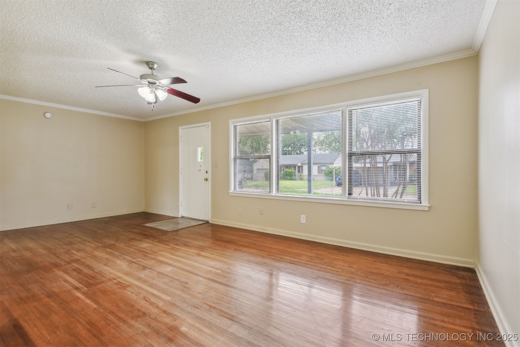 1450 E 52nd Street Property Photo 7