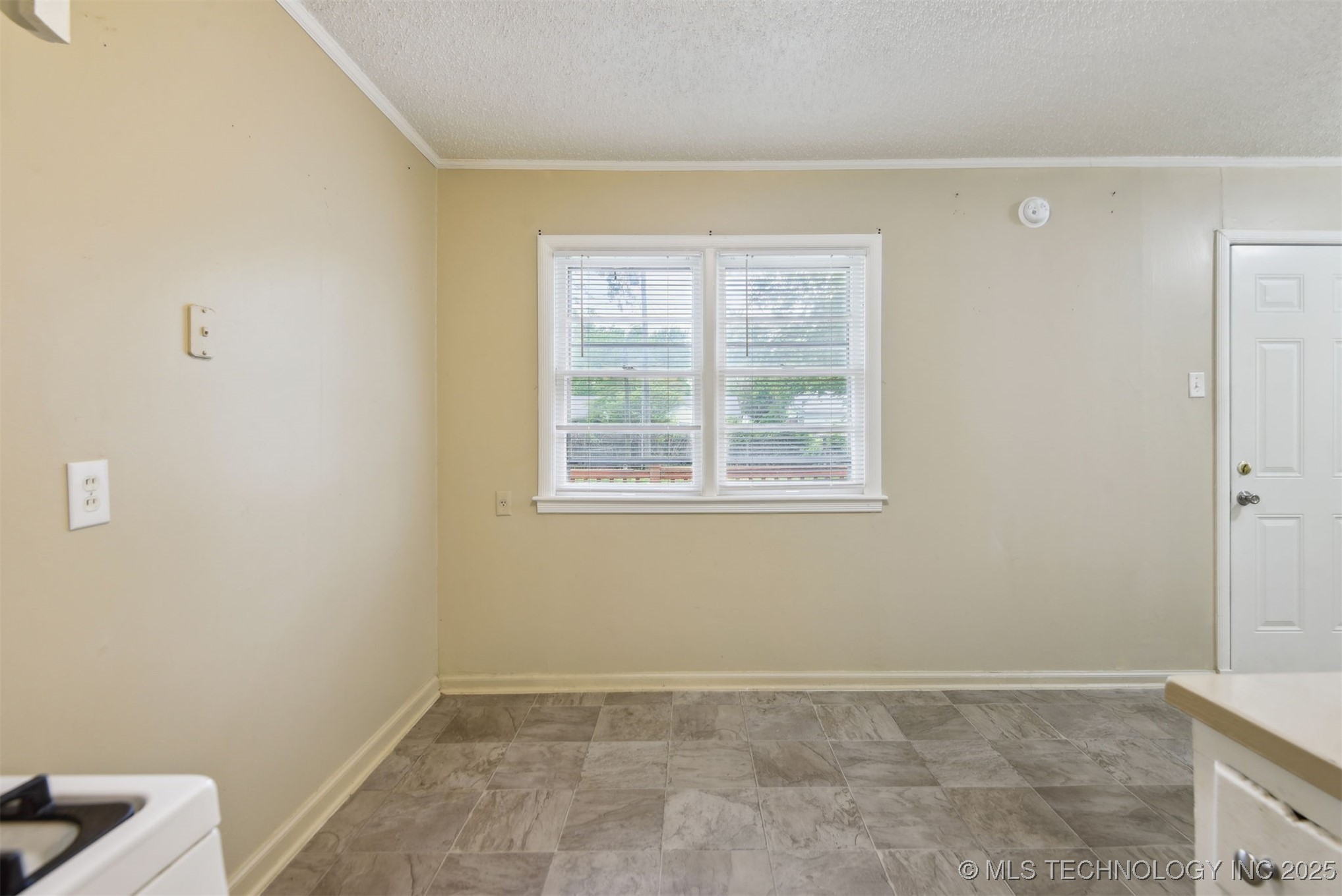 1450 E 52nd Street Property Photo 12