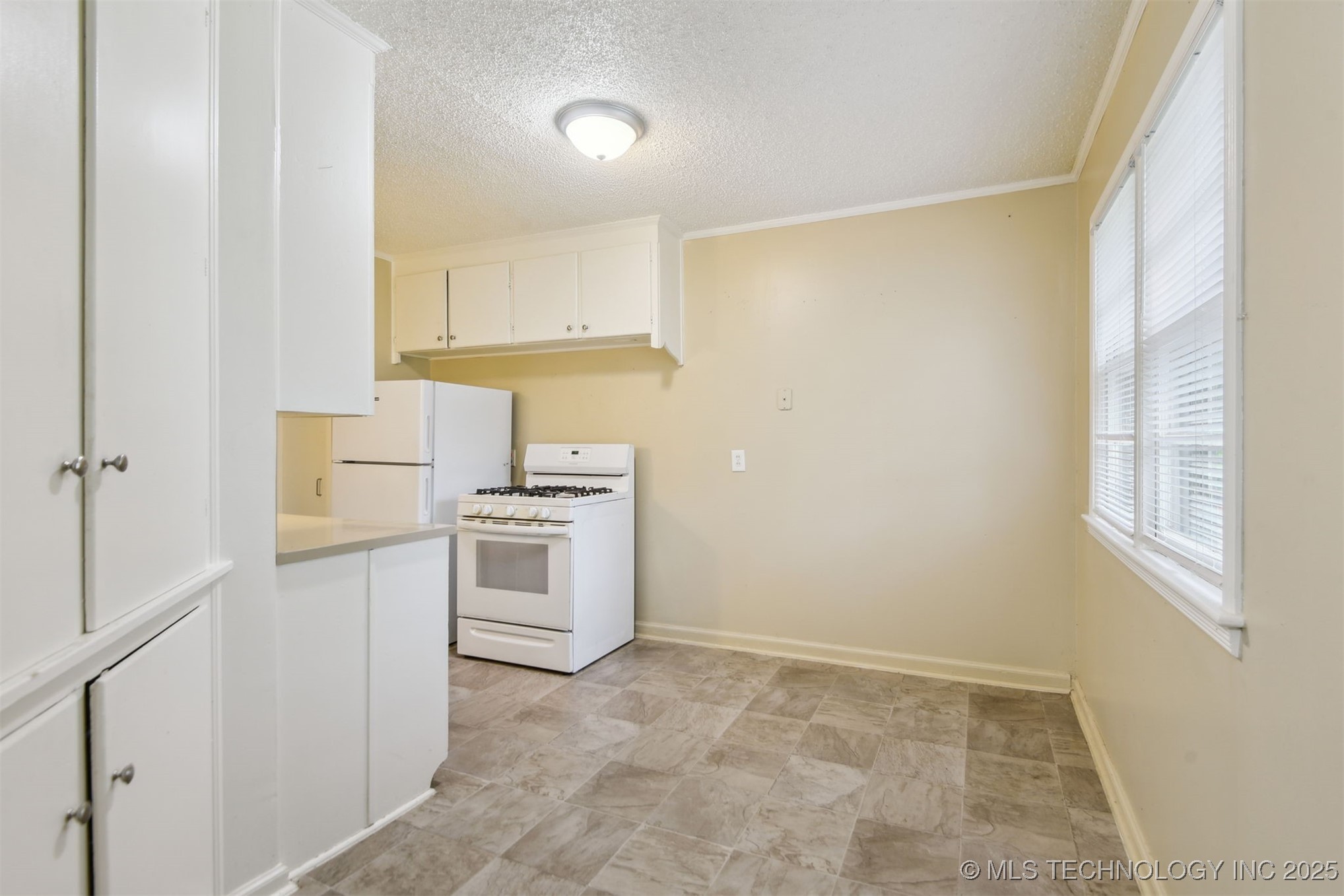 1450 E 52nd Street Property Photo 13