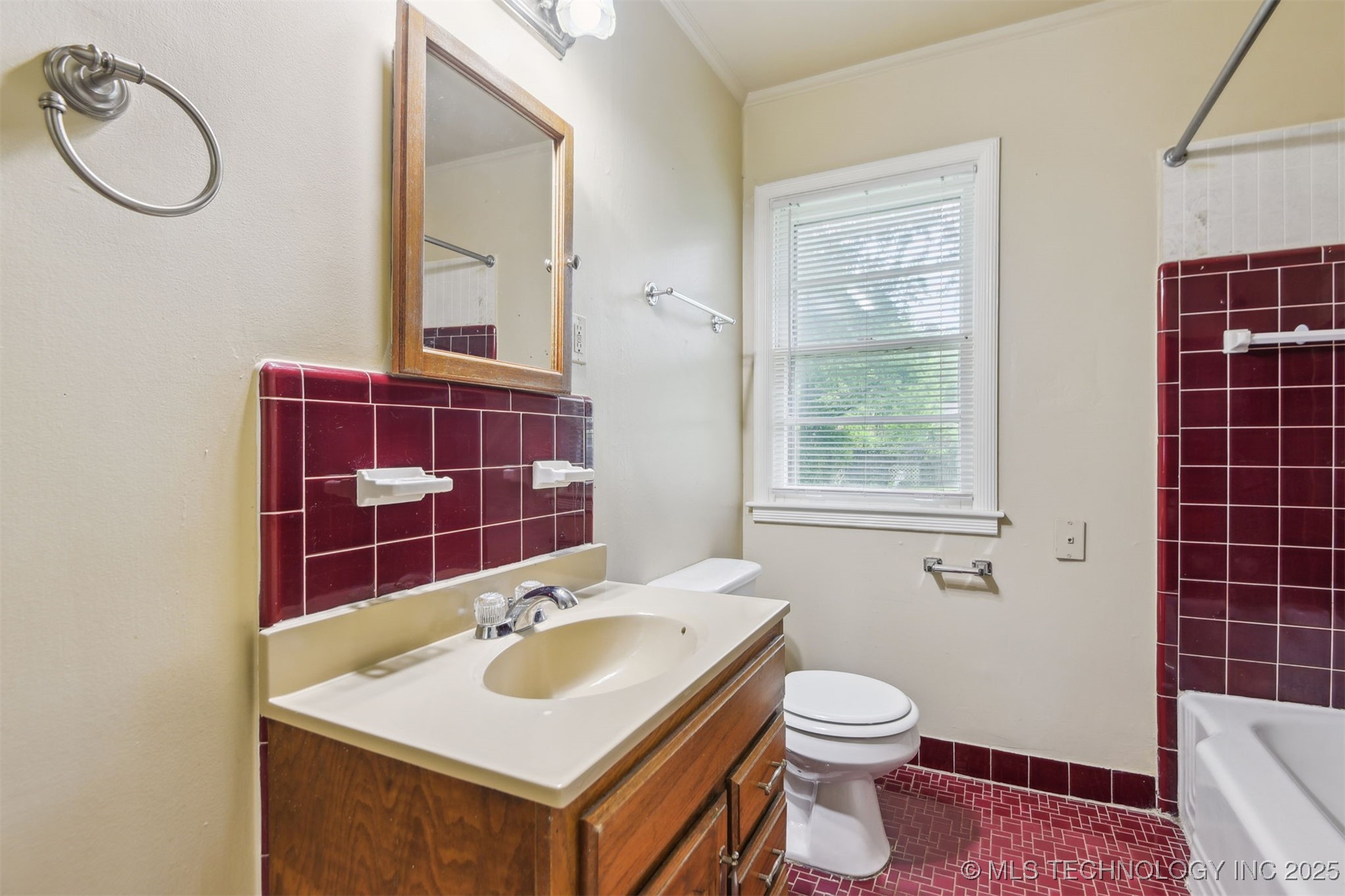 1450 E 52nd Street Property Photo 18
