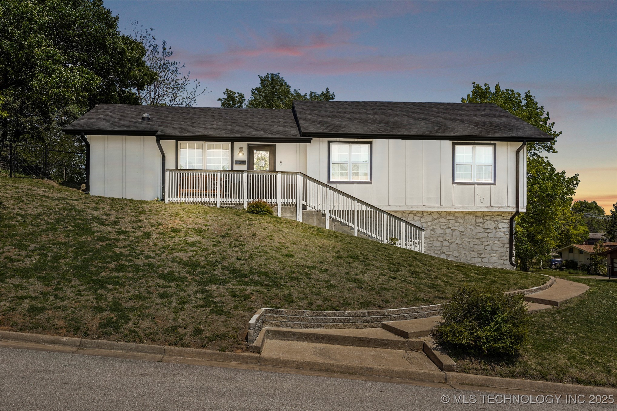 3132 S 76th East Avenue Property Photo