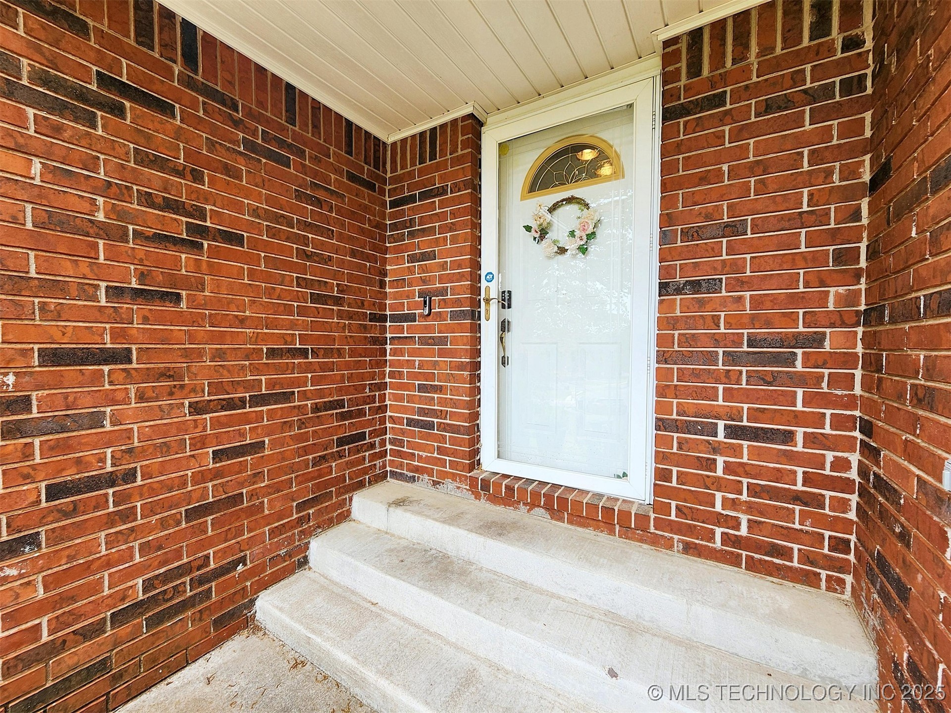 100 Greentree Drive Property Photo 6