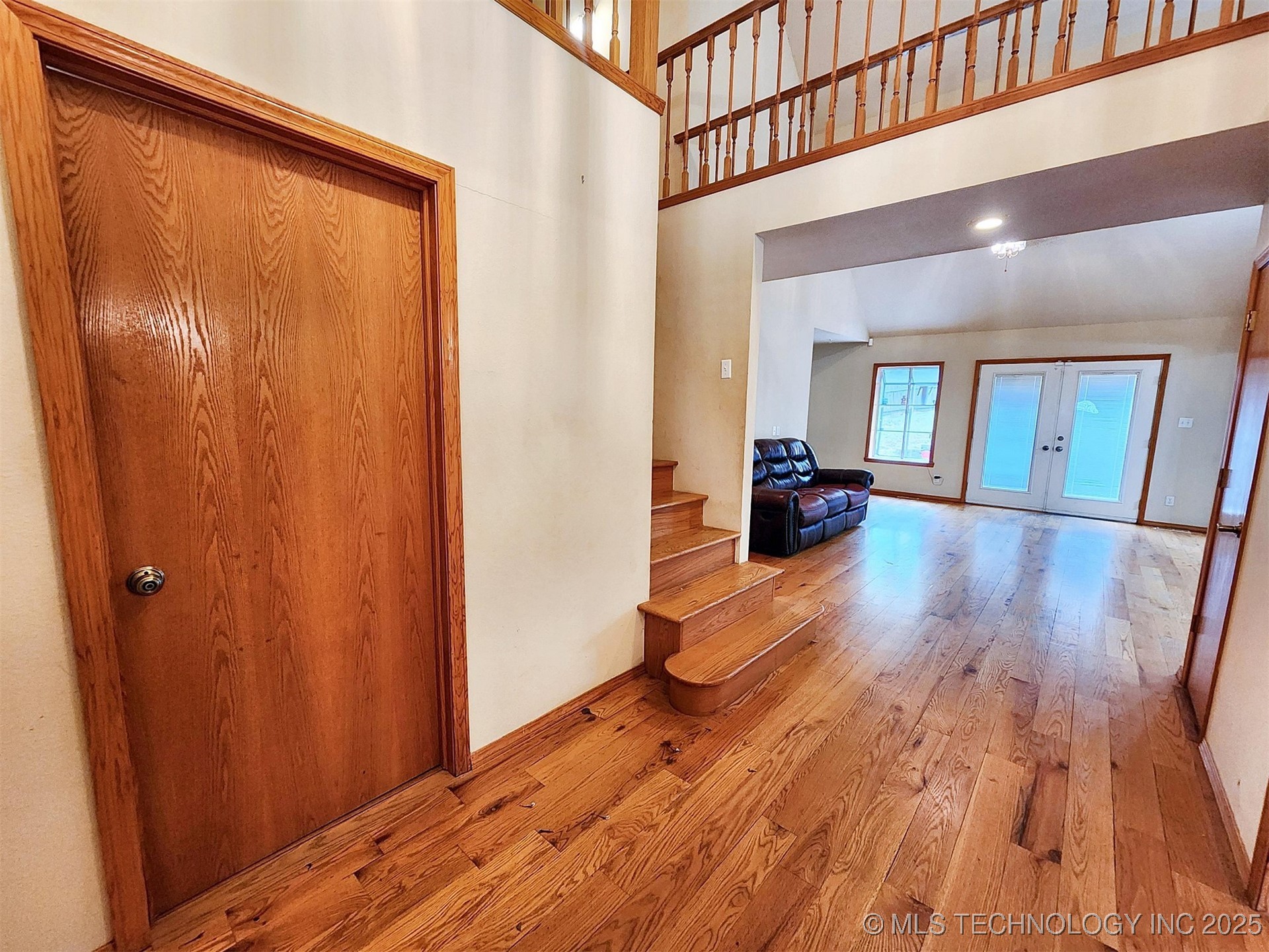 100 Greentree Drive Property Photo 9