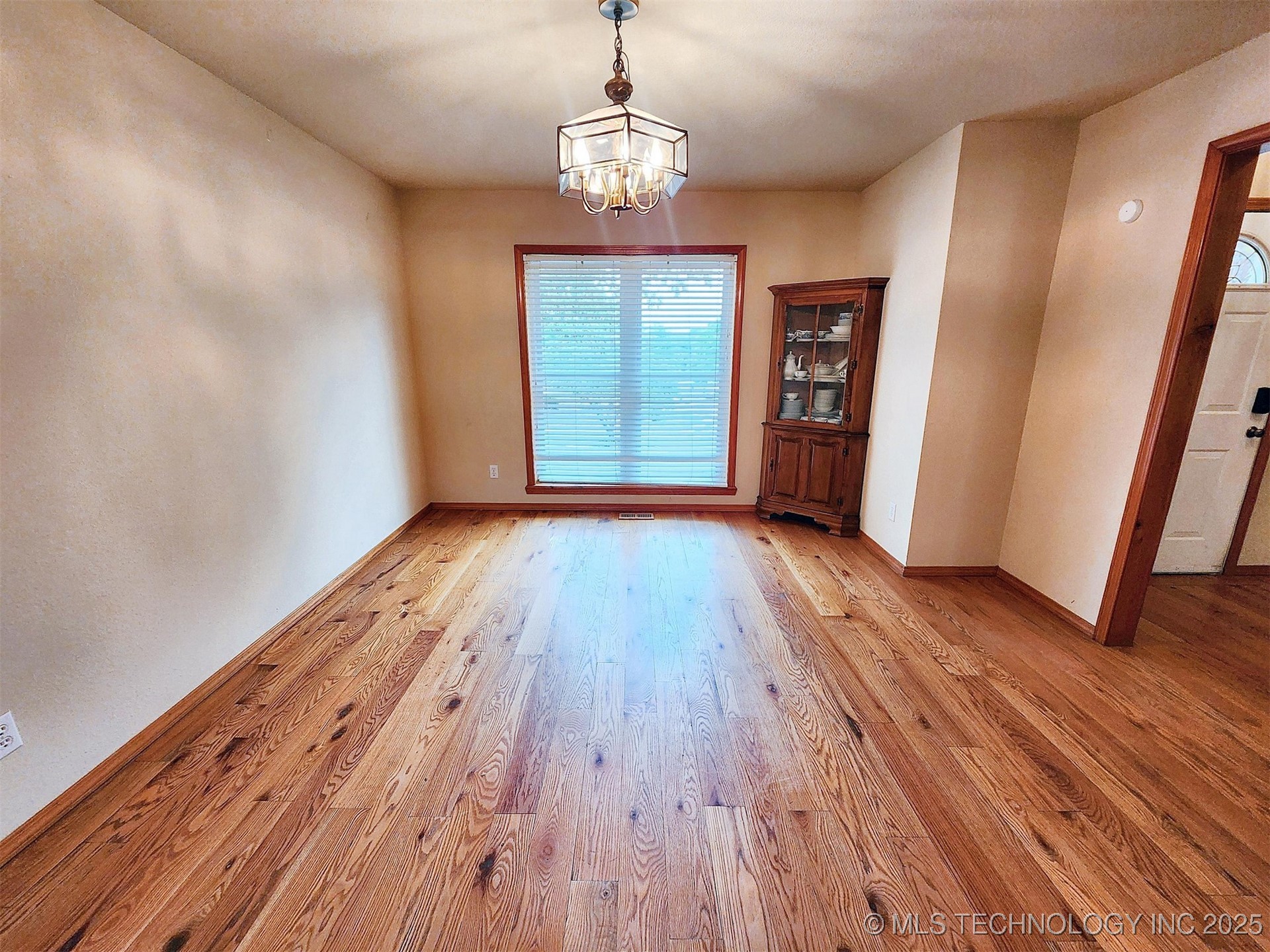 100 Greentree Drive Property Photo 14