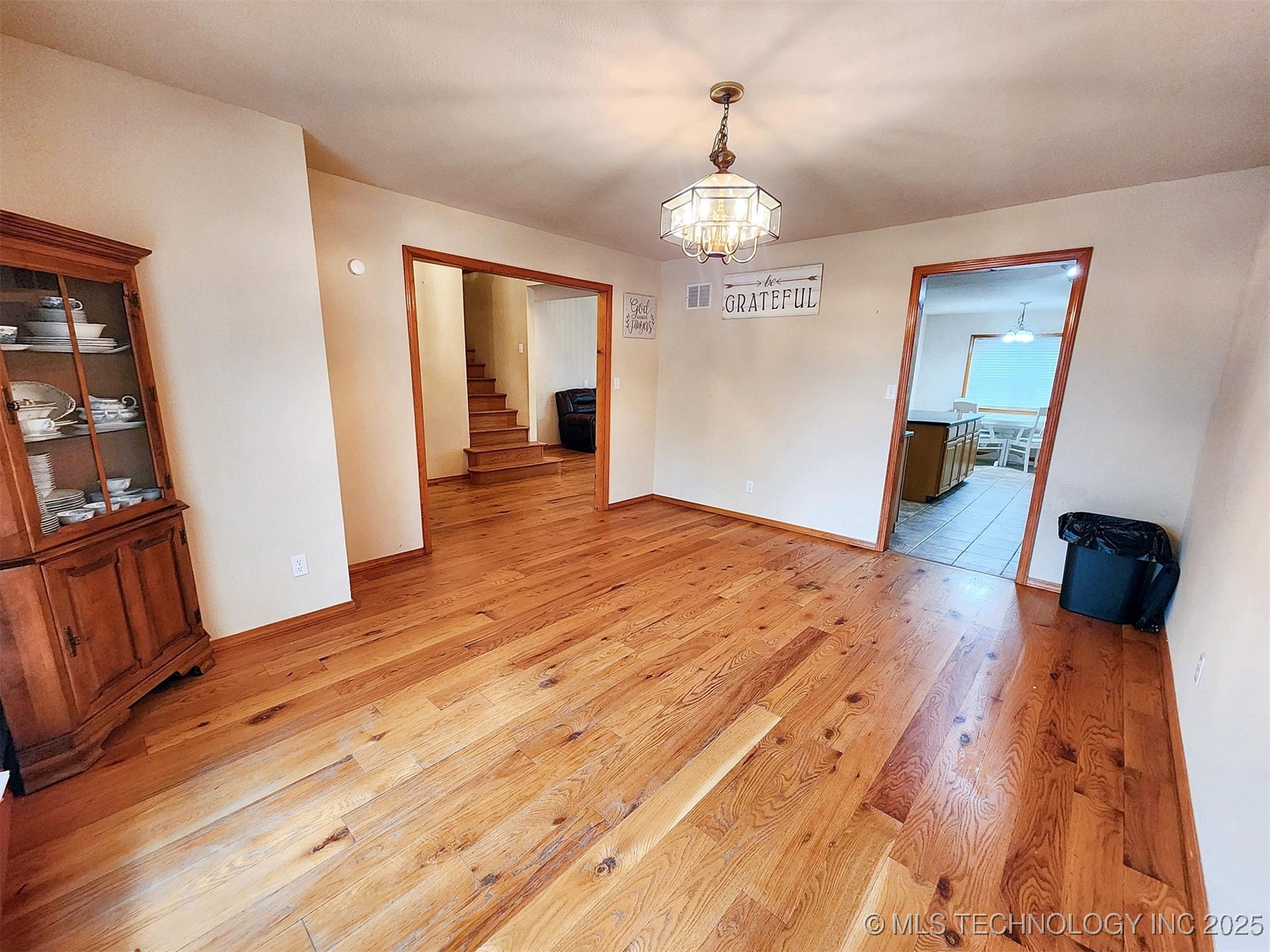 100 Greentree Drive Property Photo 16