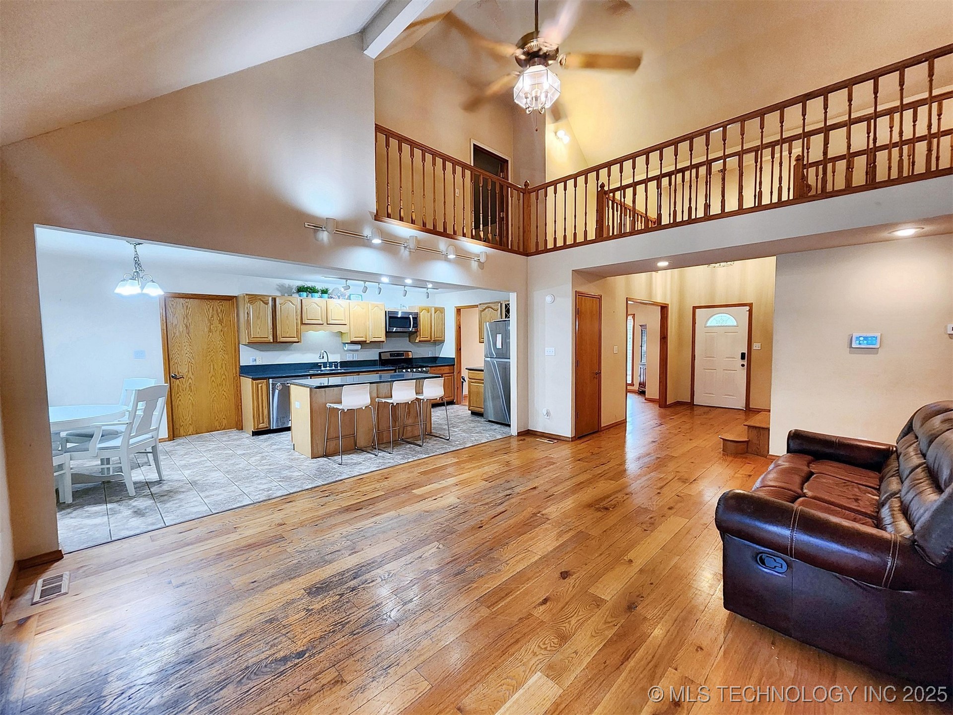 100 Greentree Drive Property Photo 24