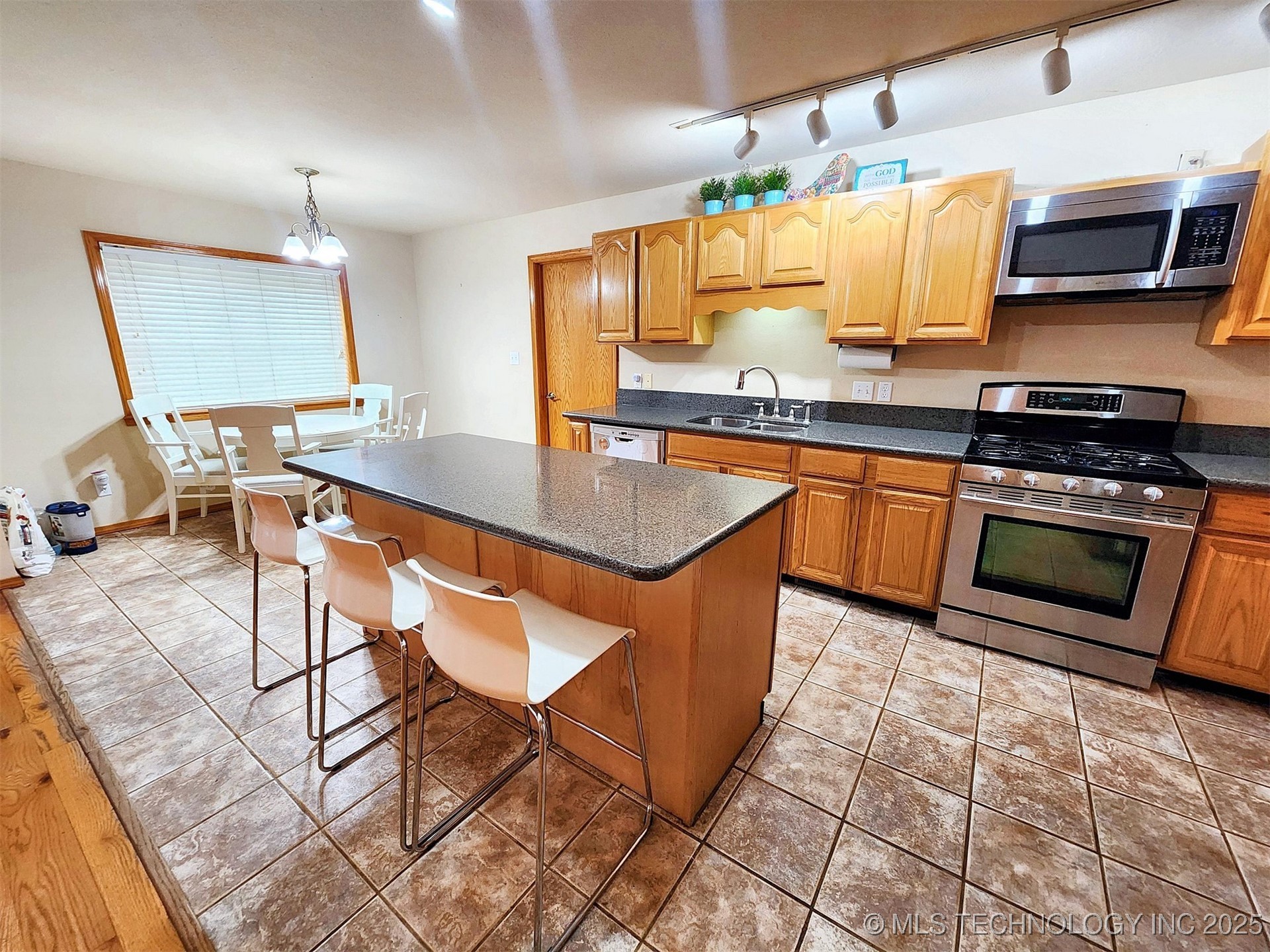 100 Greentree Drive Property Photo 30