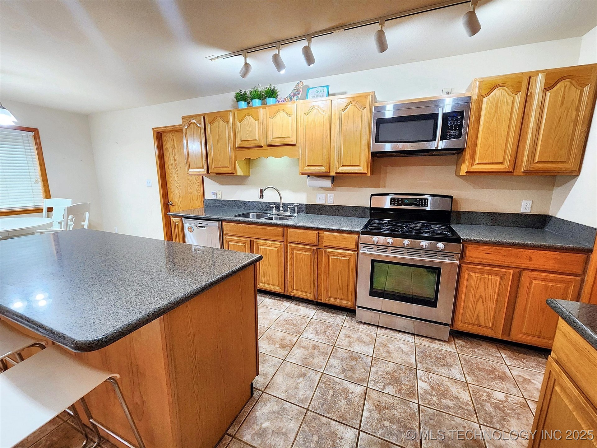 100 Greentree Drive Property Photo 31