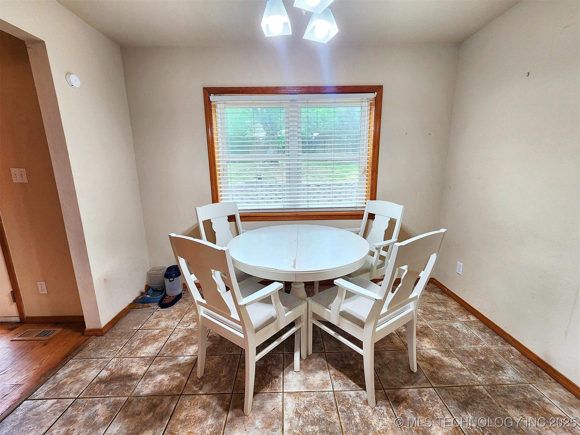 100 Greentree Drive Property Photo 41