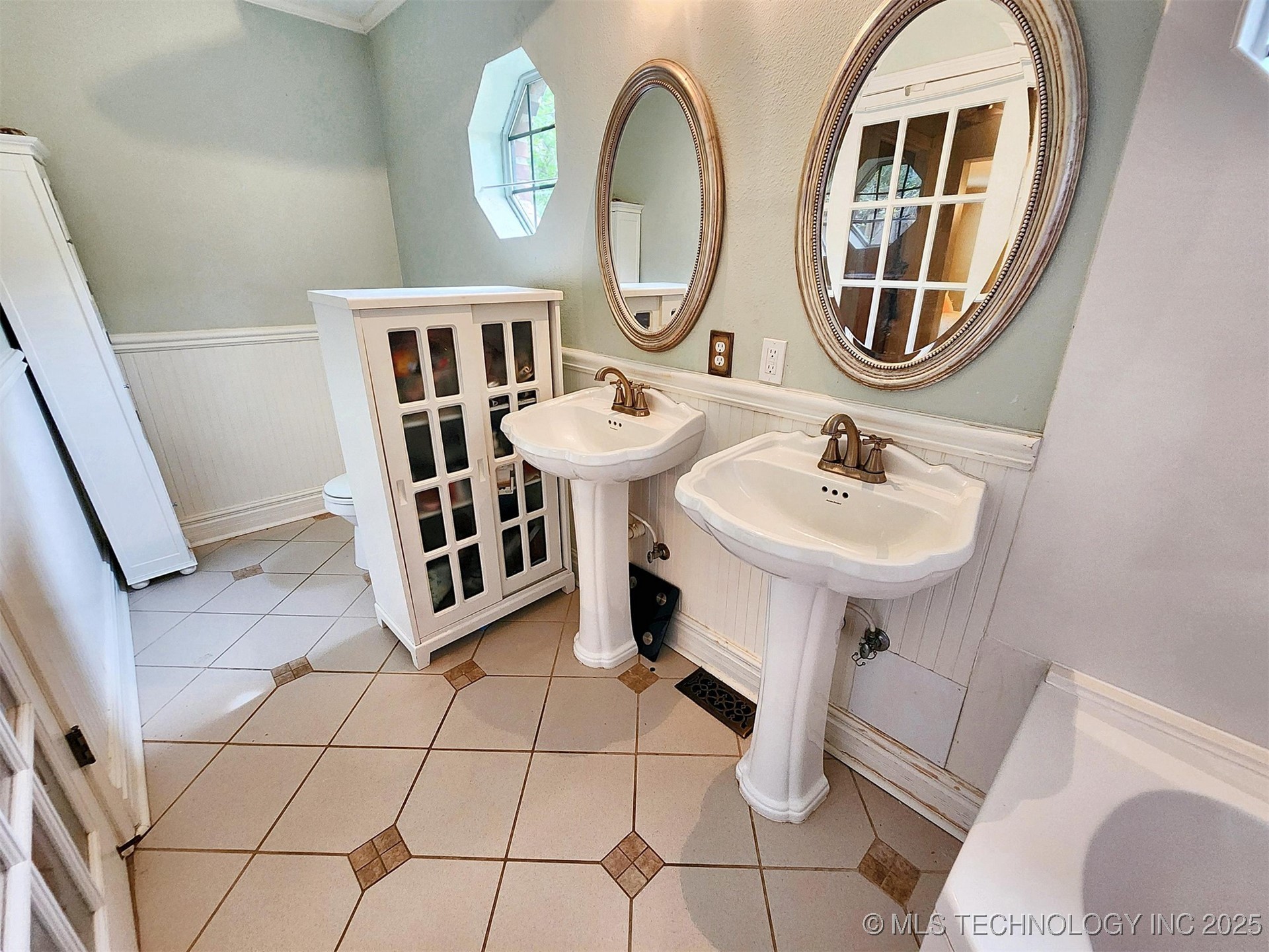 100 Greentree Drive Property Photo 59