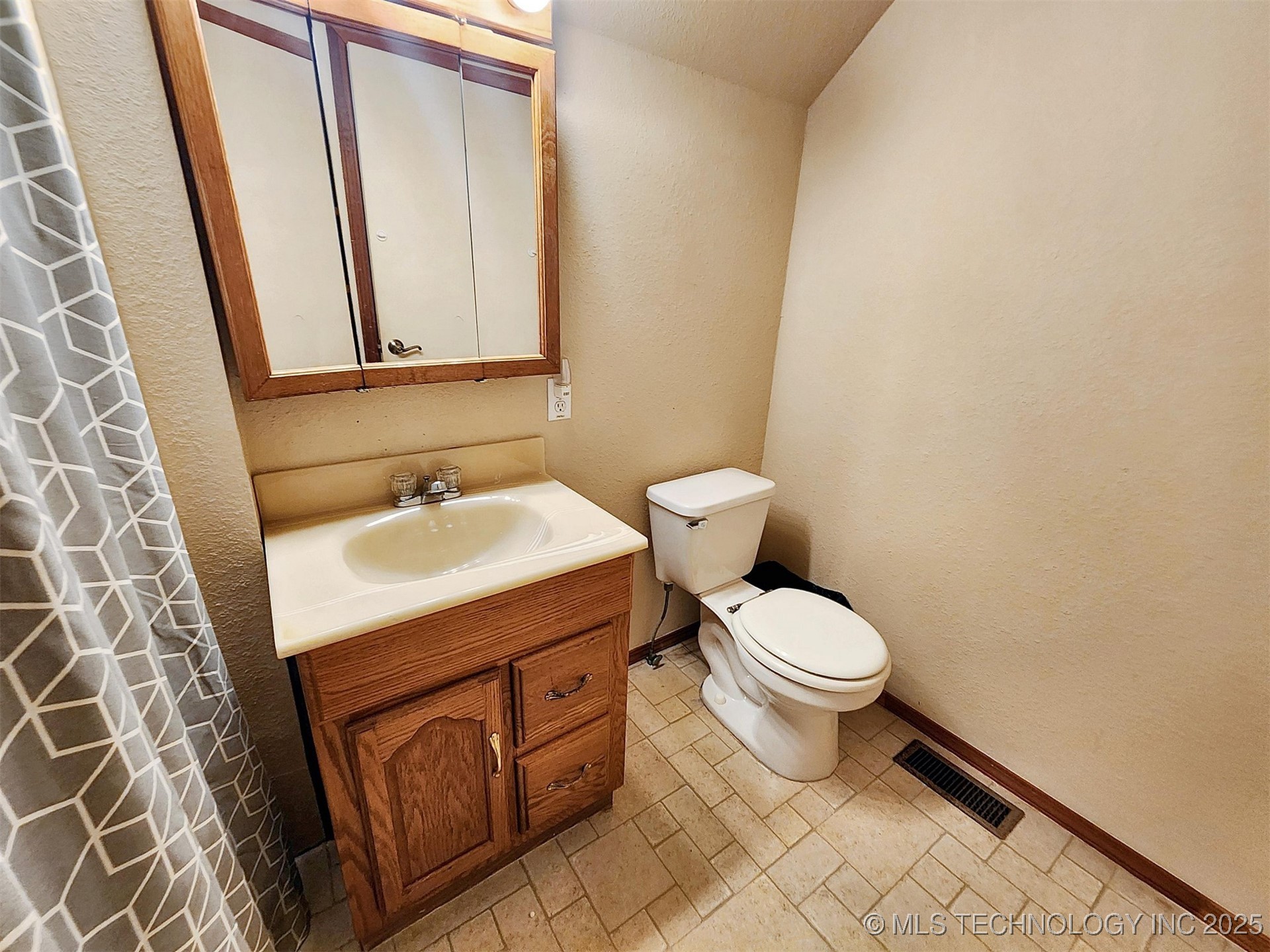 100 Greentree Drive Property Photo 81