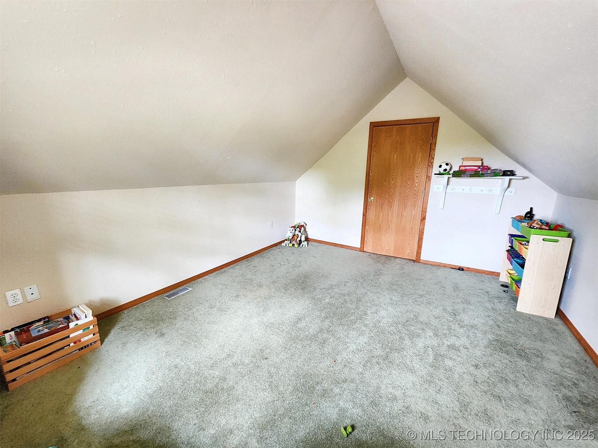 100 Greentree Drive Property Photo 83