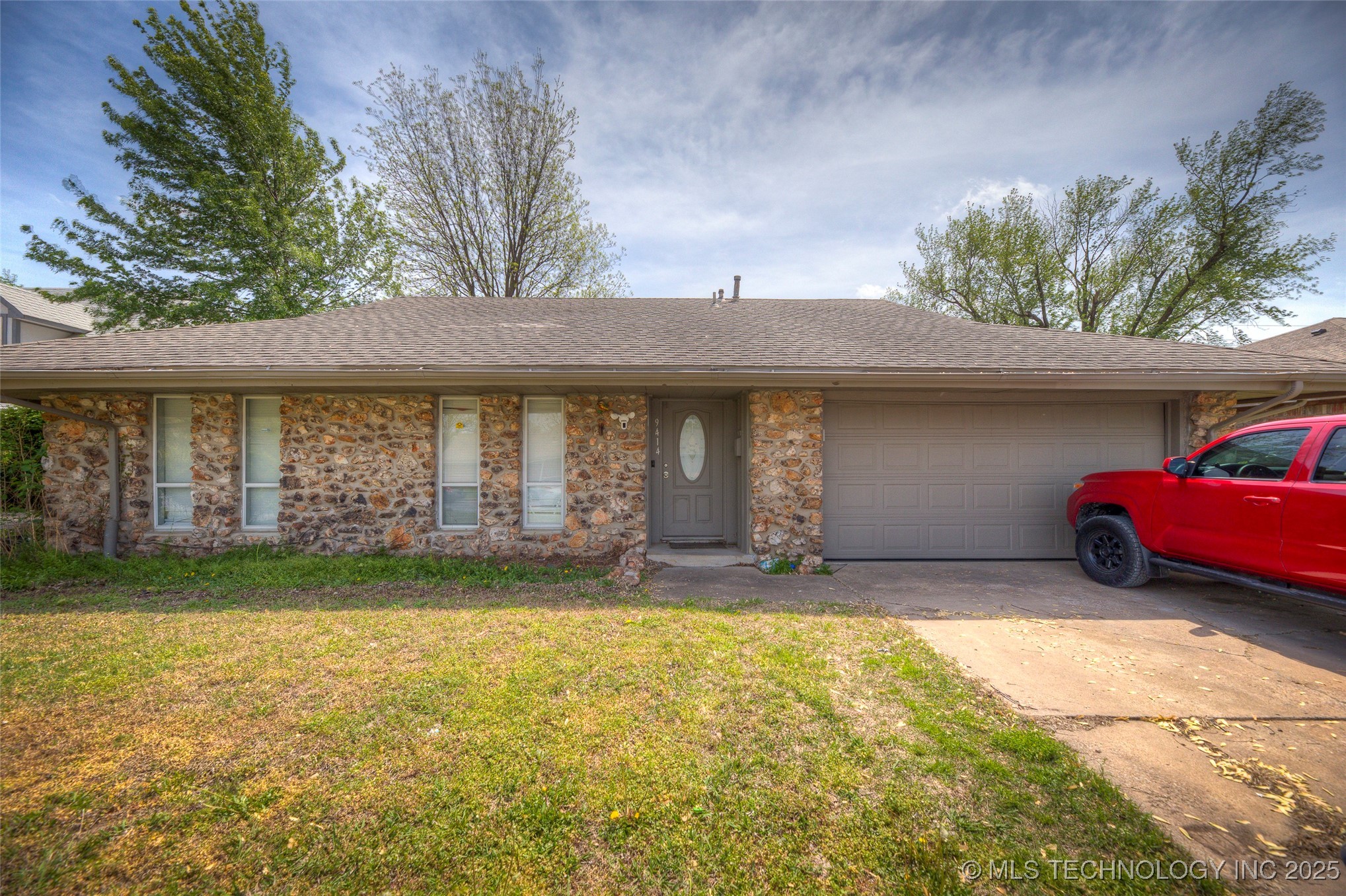 9414 E 50th Place Property Photo 1