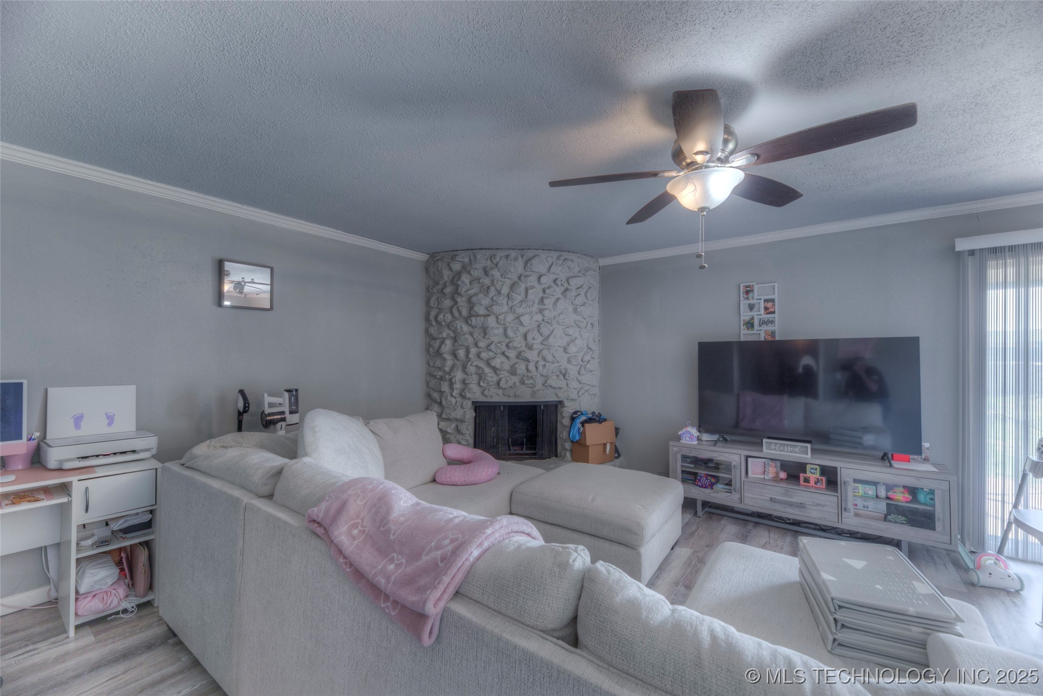 9414 E 50th Place Property Photo 3