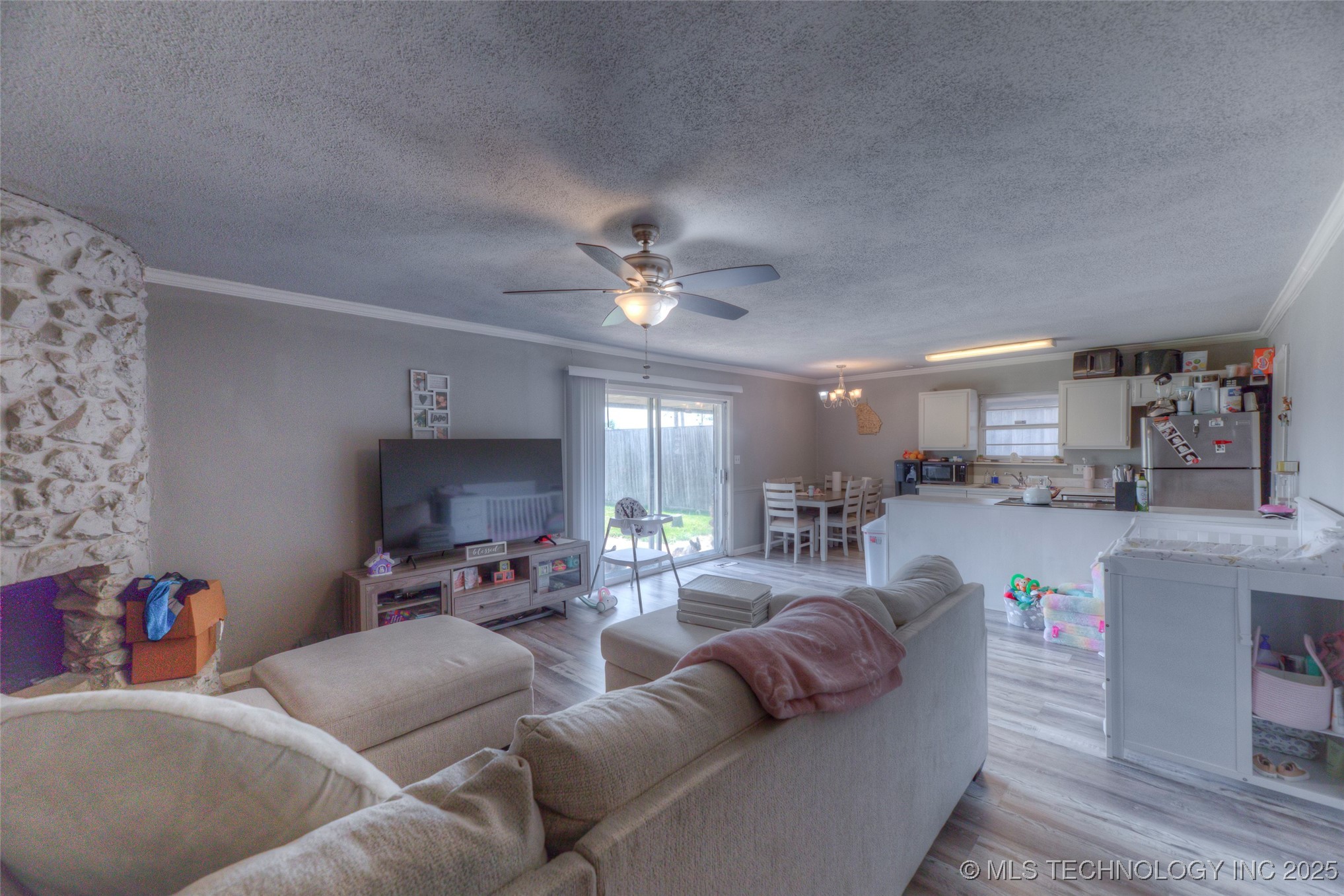 9414 E 50th Place Property Photo 5