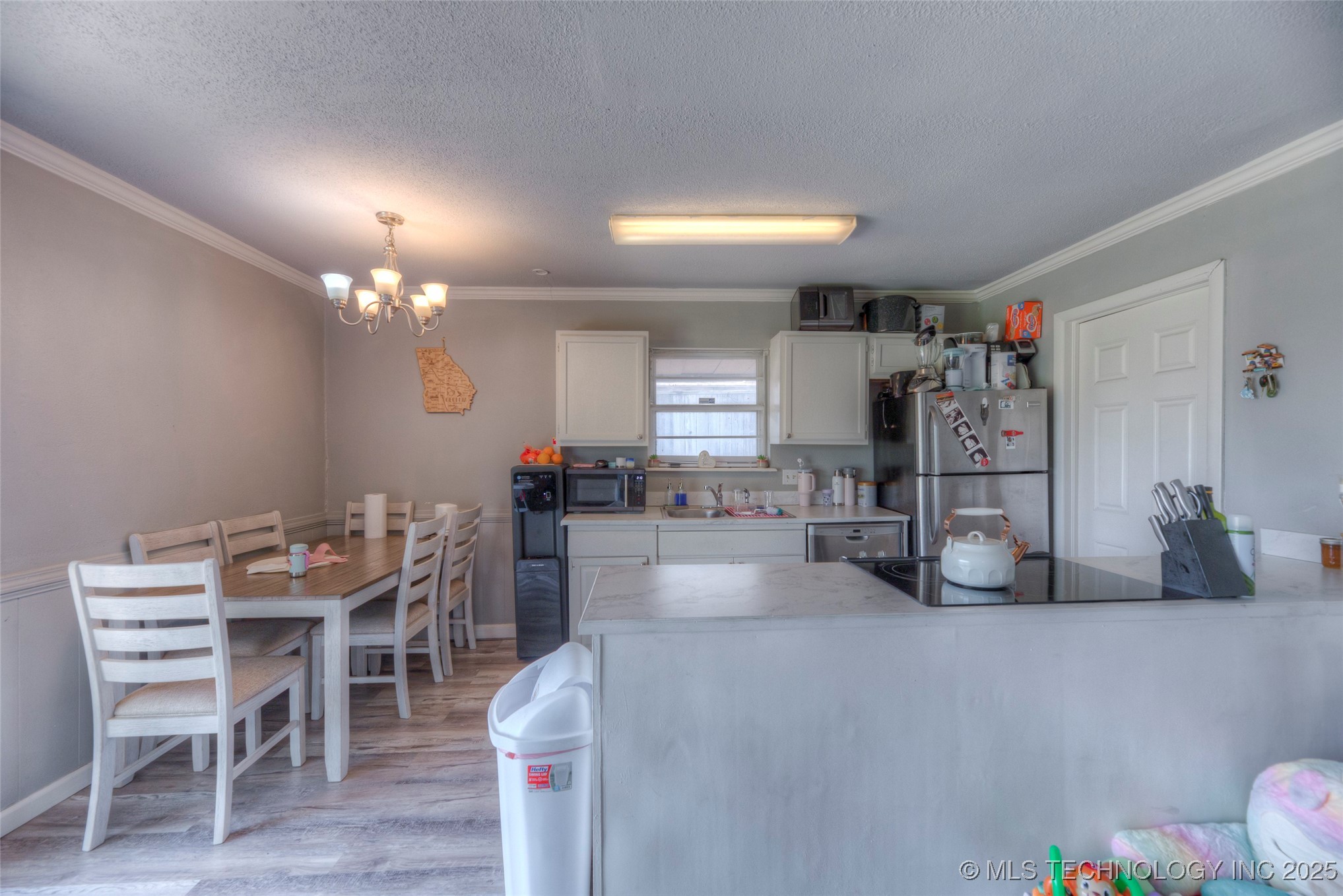 9414 E 50th Place Property Photo 6