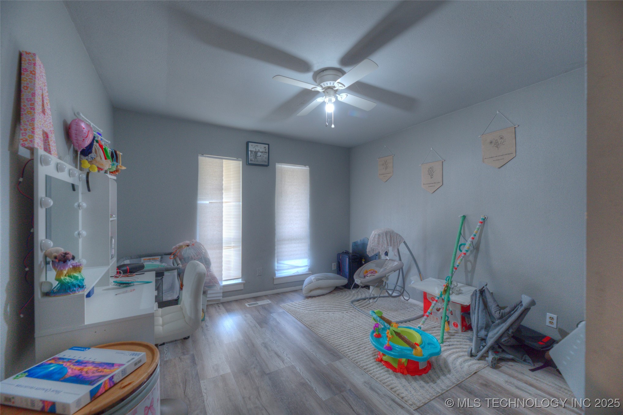 9414 E 50th Place Property Photo 13
