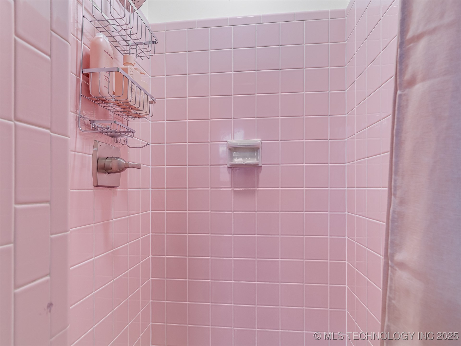 4312 E 56th Street Property Photo 33