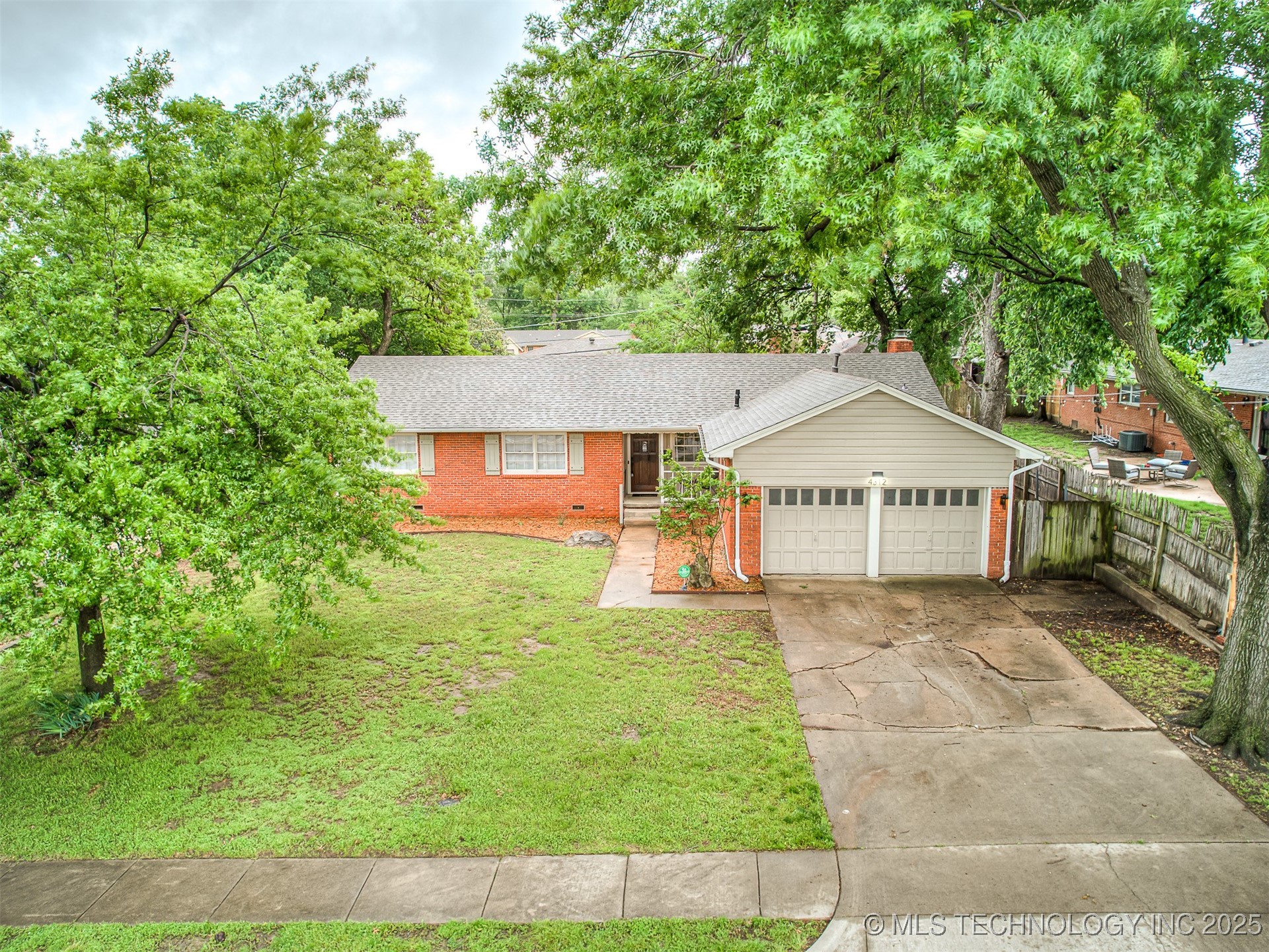 4312 E 56th Street Property Photo 57