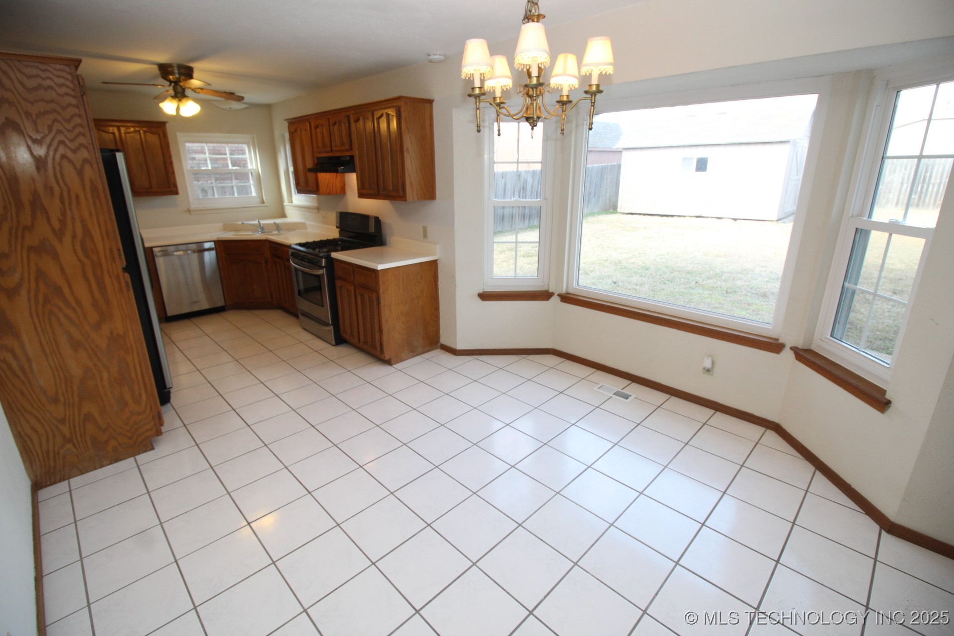 4432 W Queens Street Property Photo 13