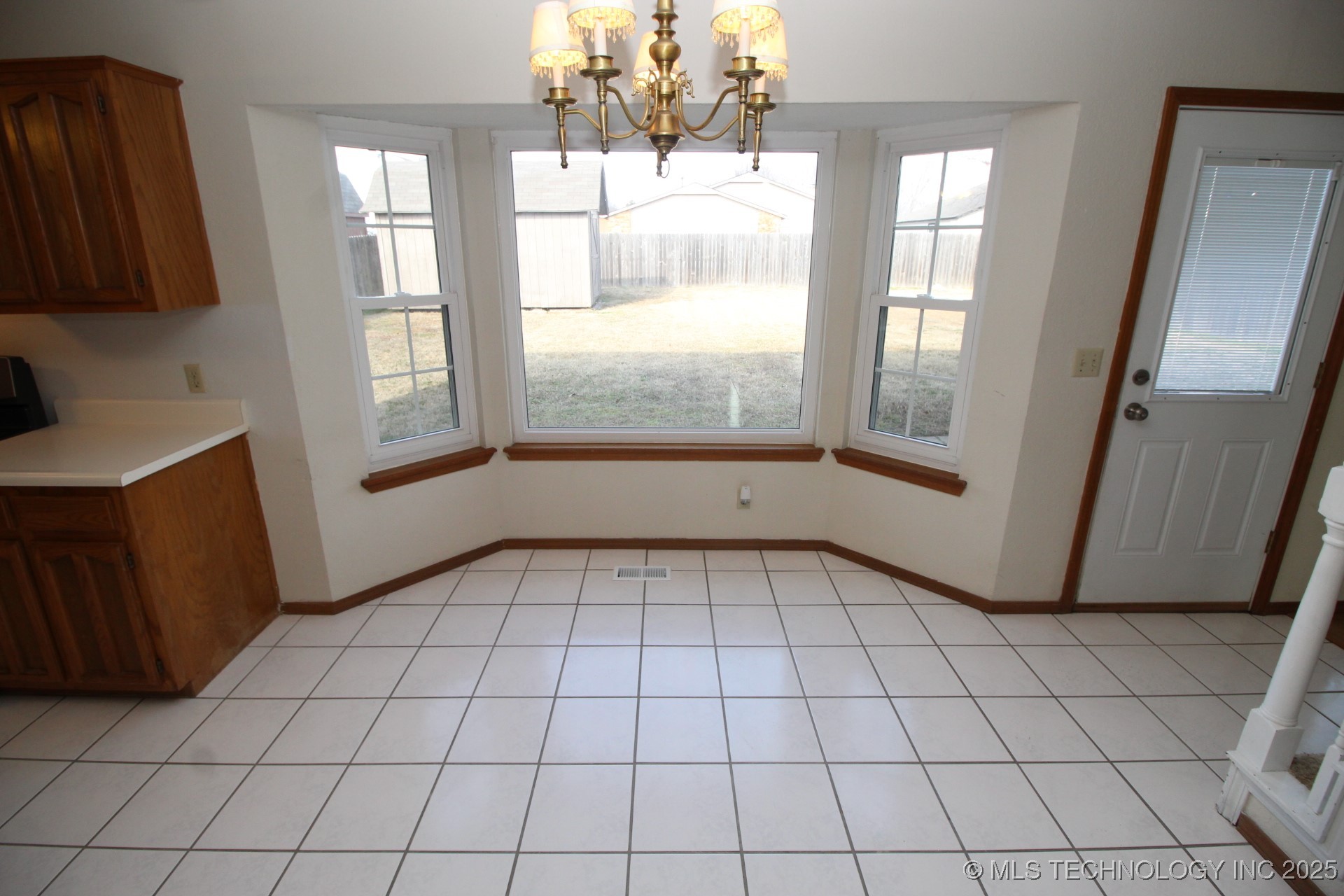 4432 W Queens Street Property Photo 14
