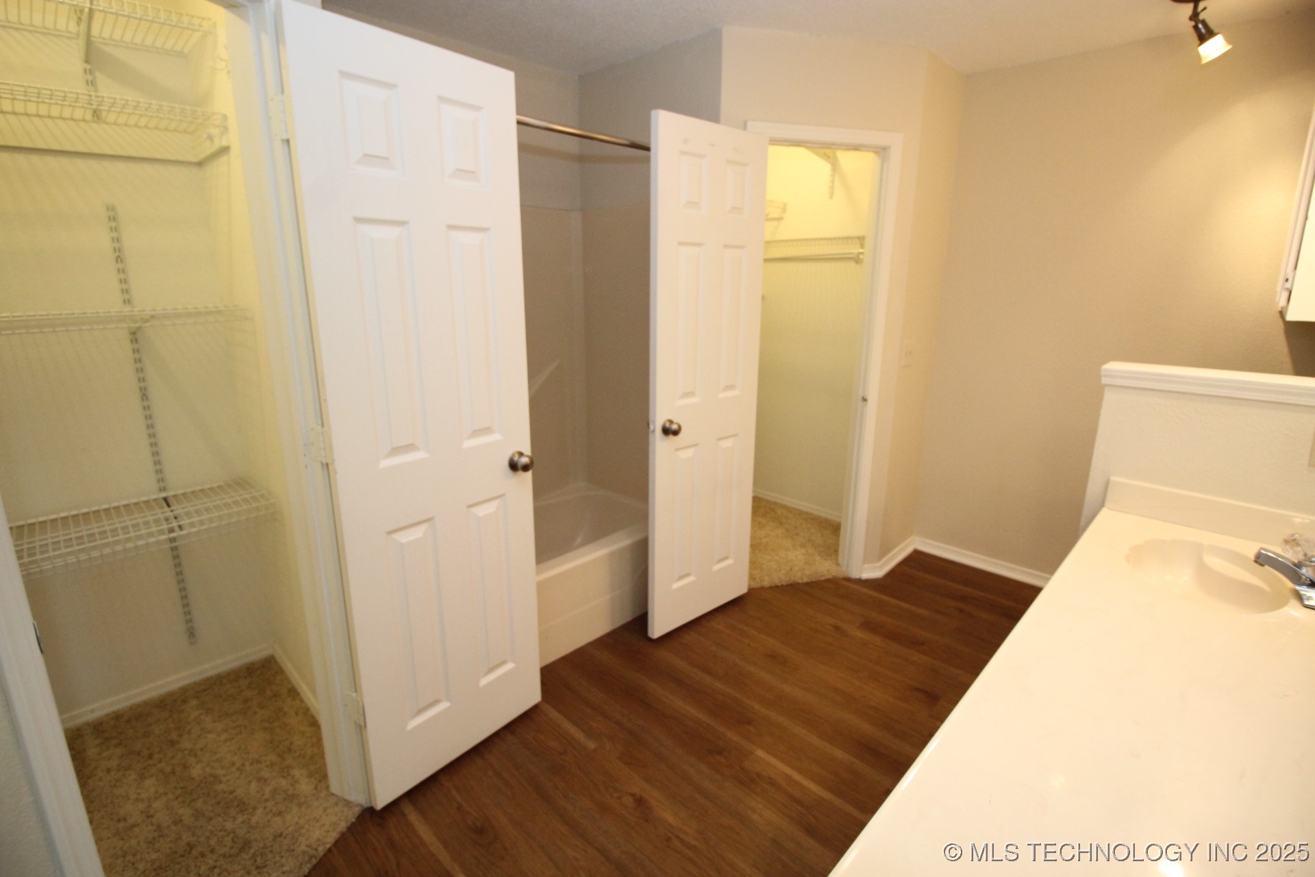 4432 W Queens Street Property Photo 22