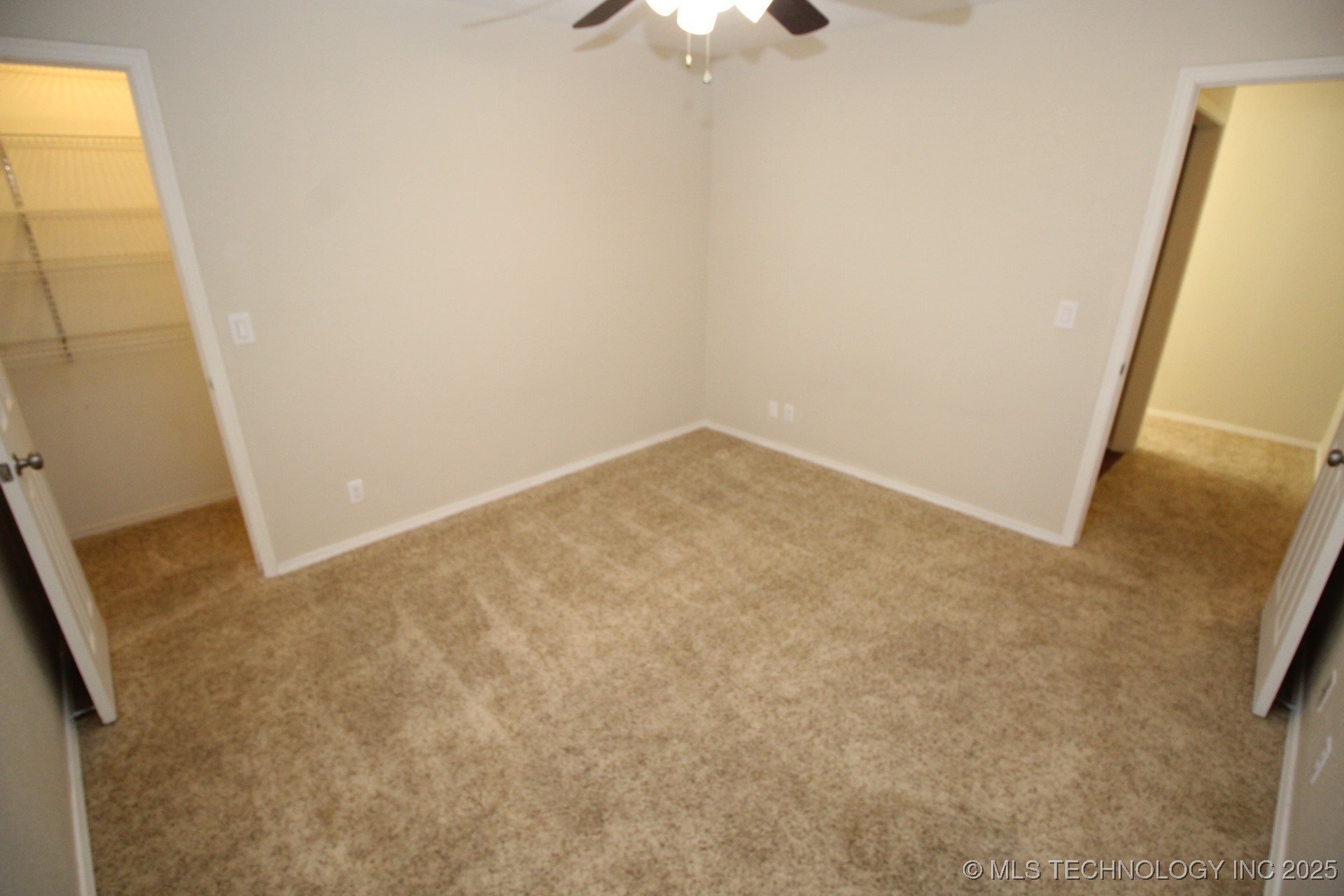 4432 W Queens Street Property Photo 23