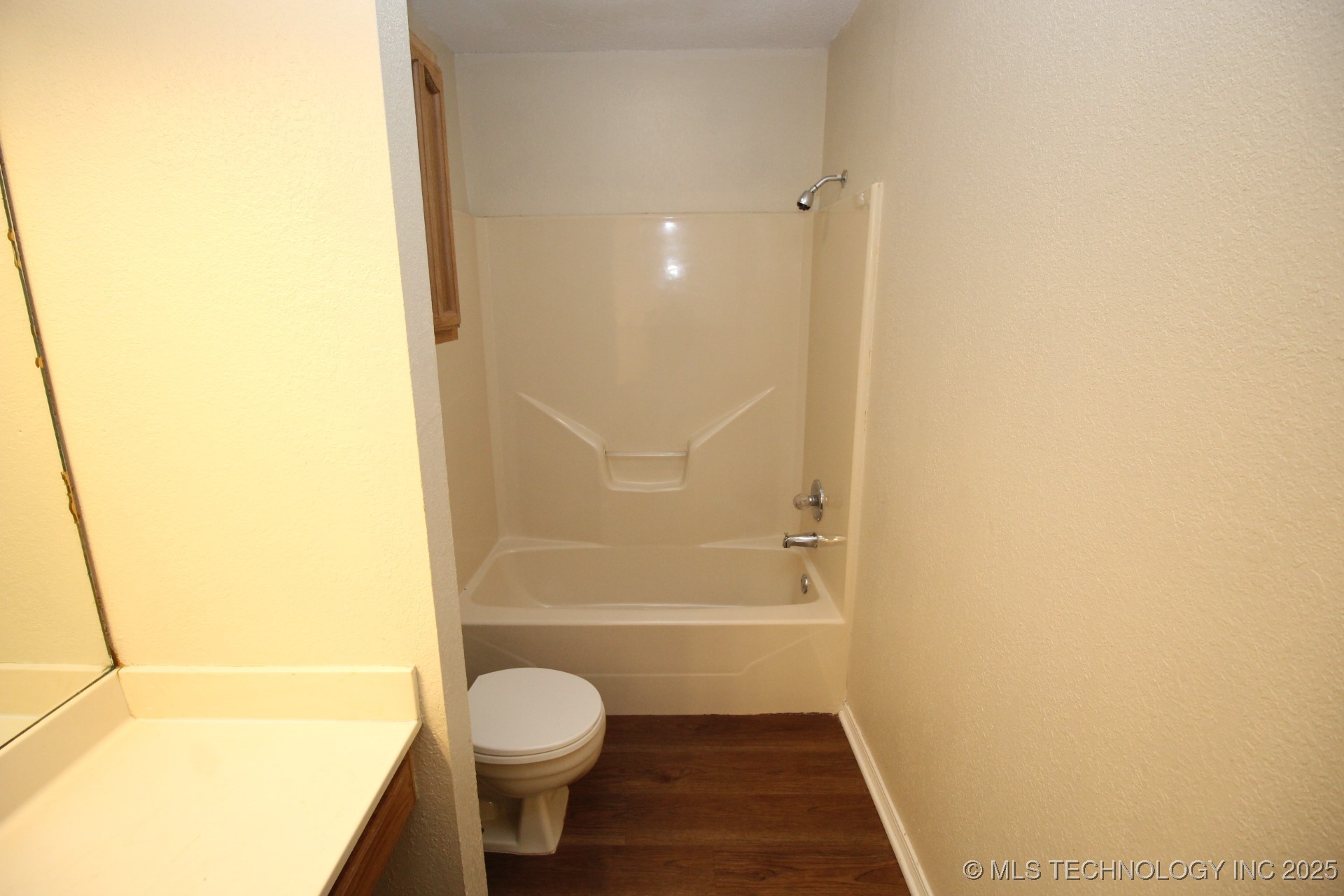 4432 W Queens Street Property Photo 25