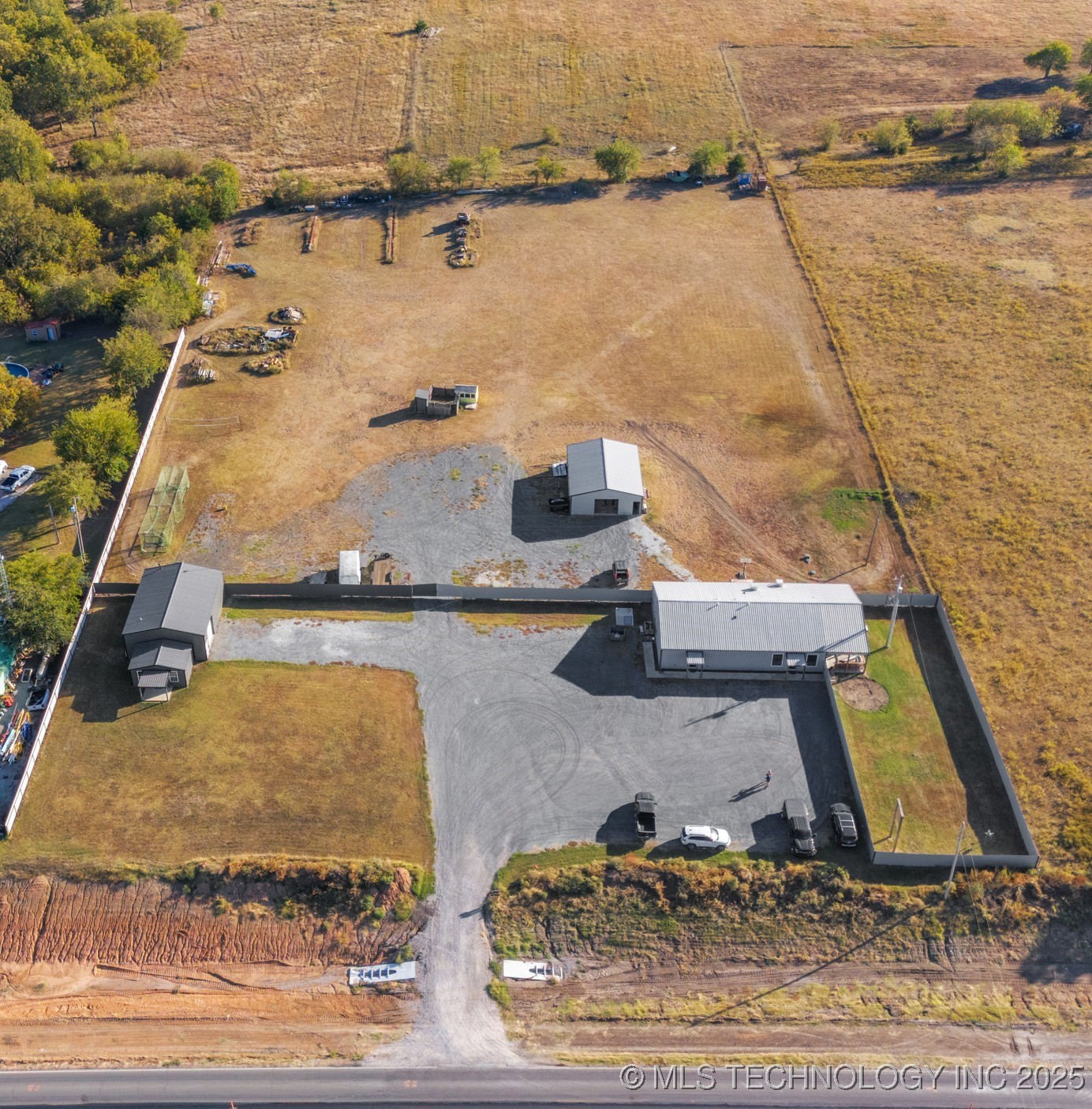 51744 Highway 19 Property Photo