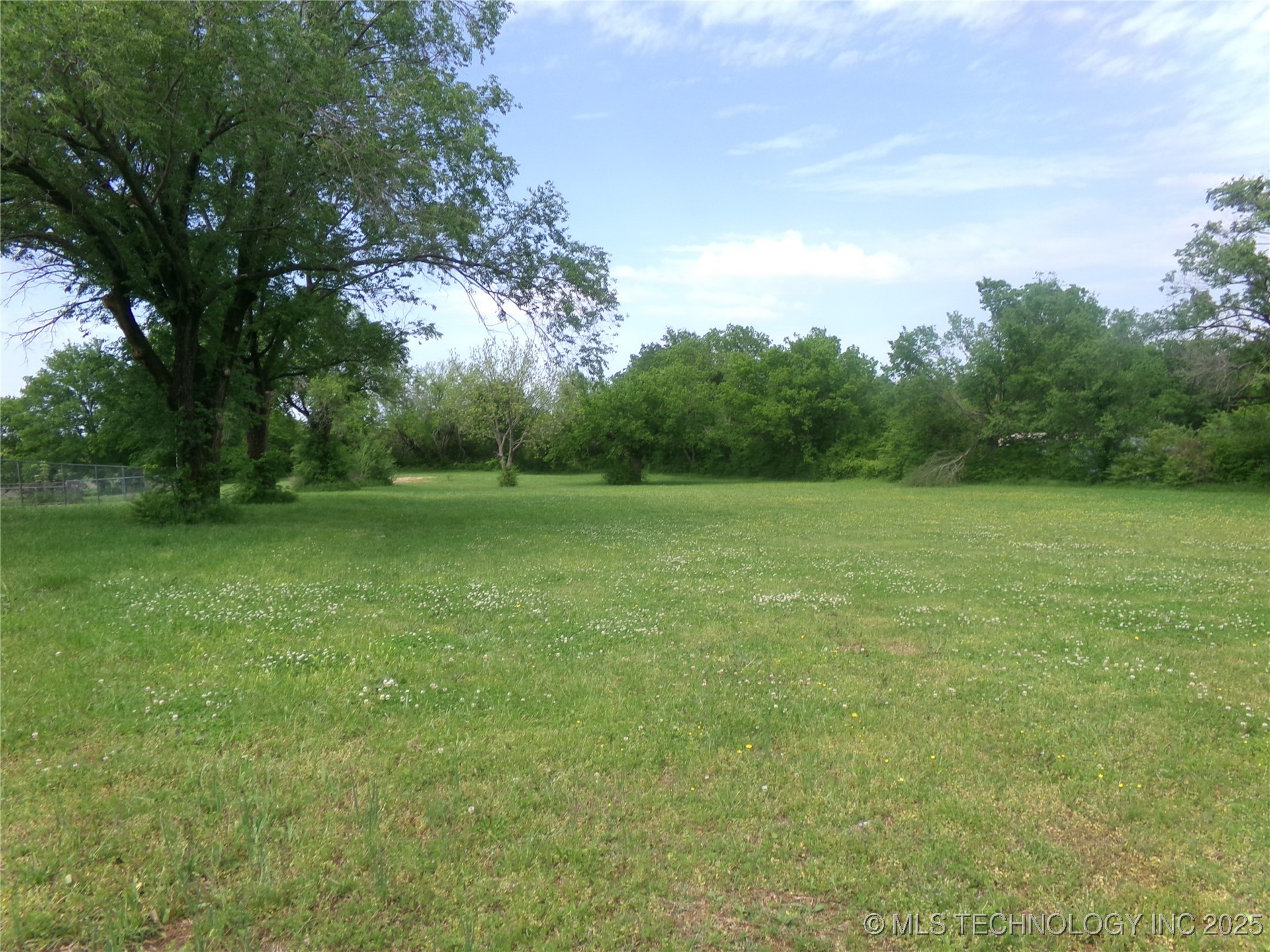 W North Avenue Property Photo