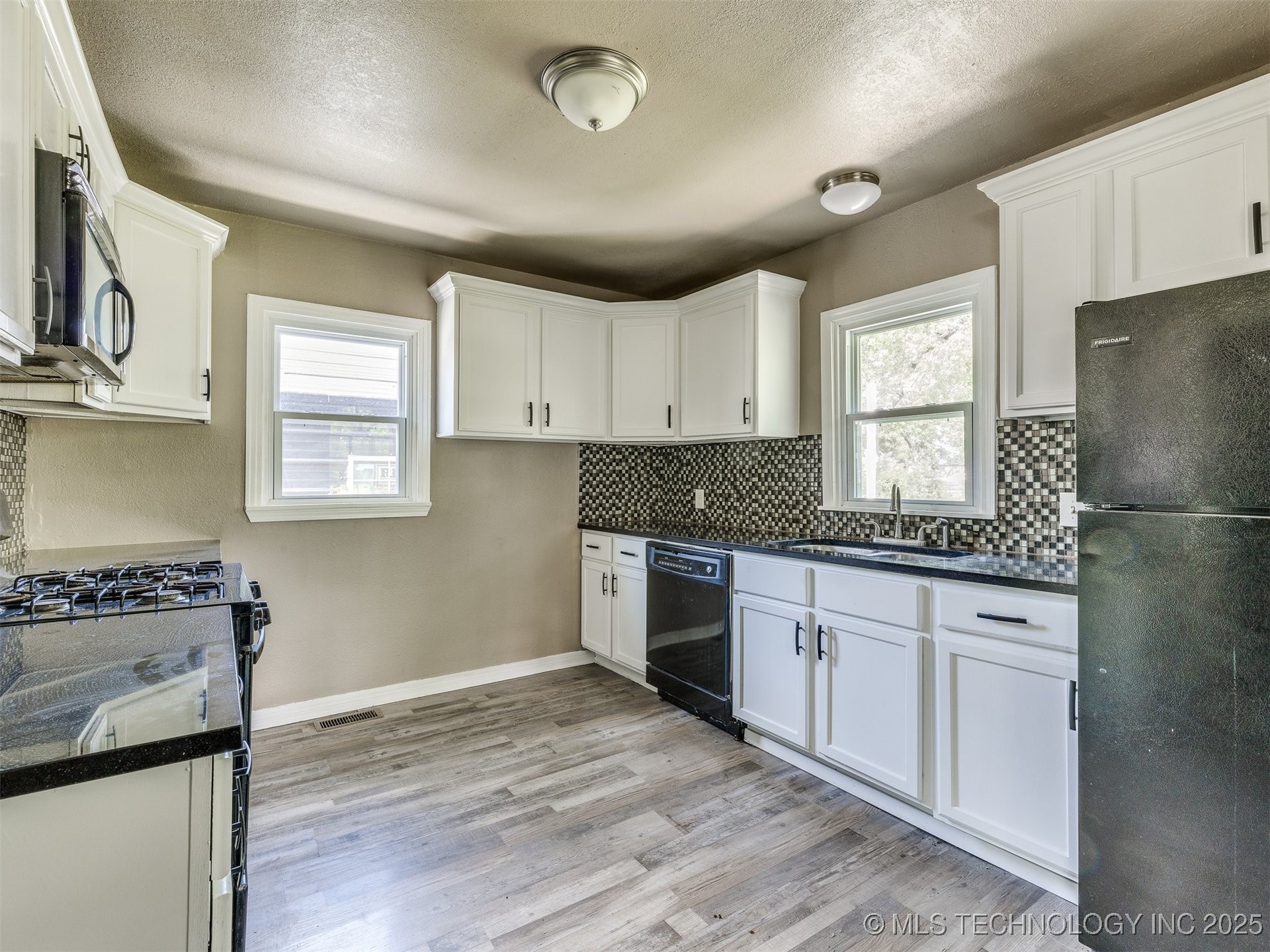 311 N 14th Street Property Photo 18