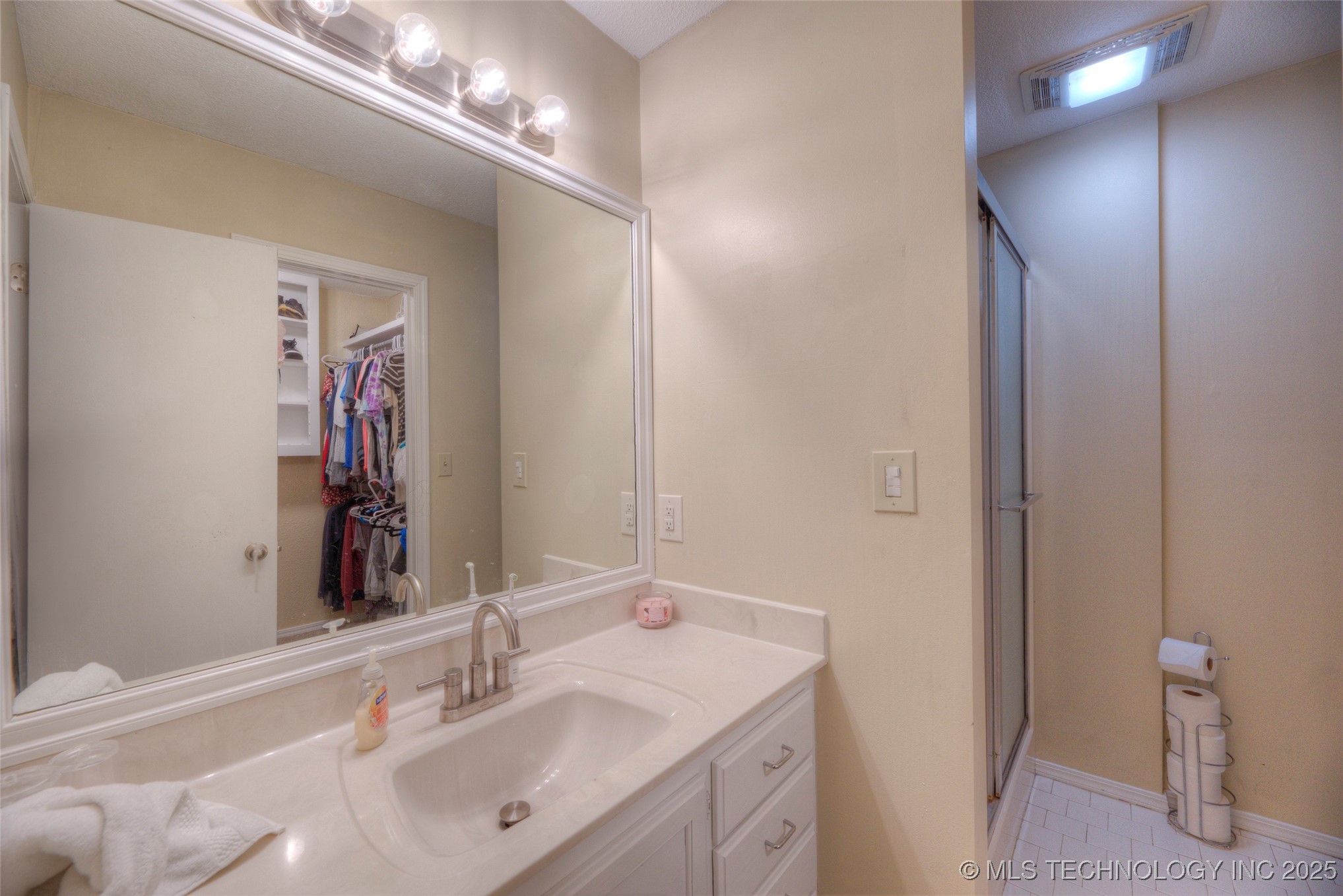 3249 S 138th East Avenue Property Photo 14