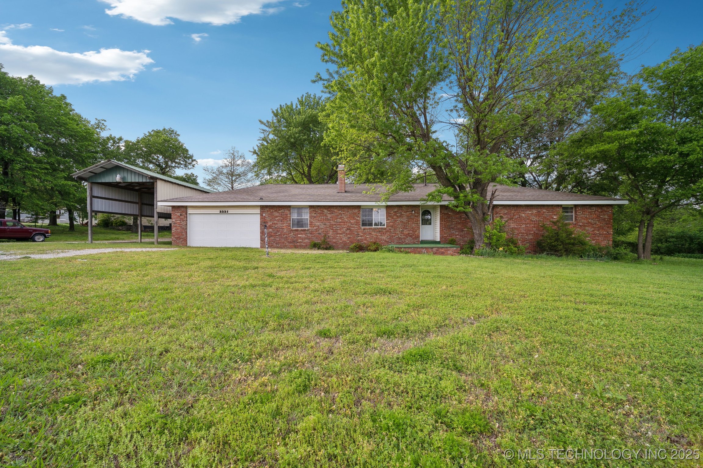 2221 W 38th Street North Property Photo