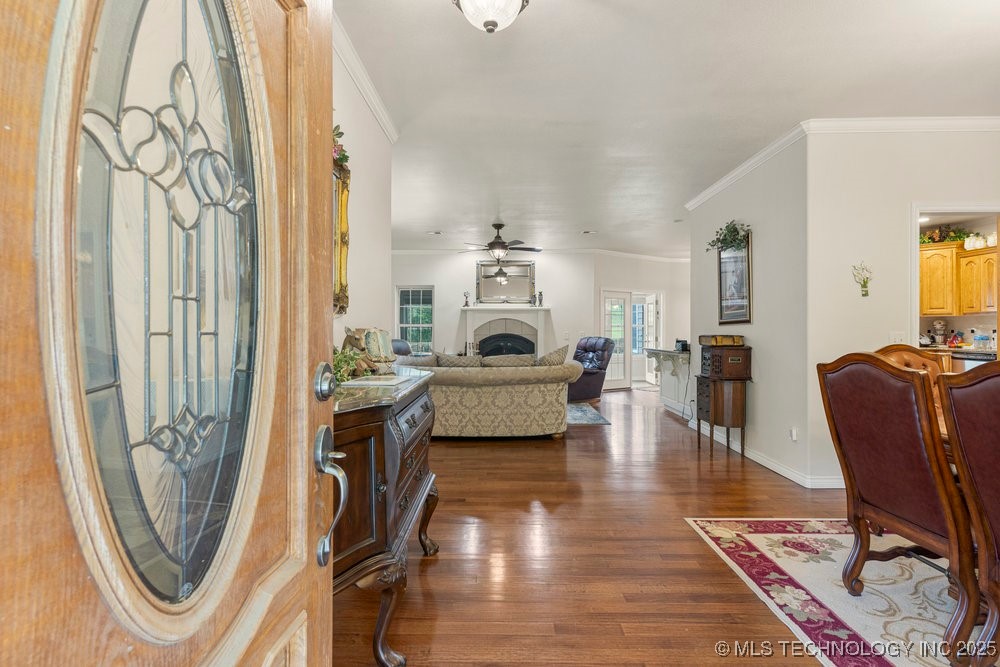6336 W 77th Street Property Photo 8