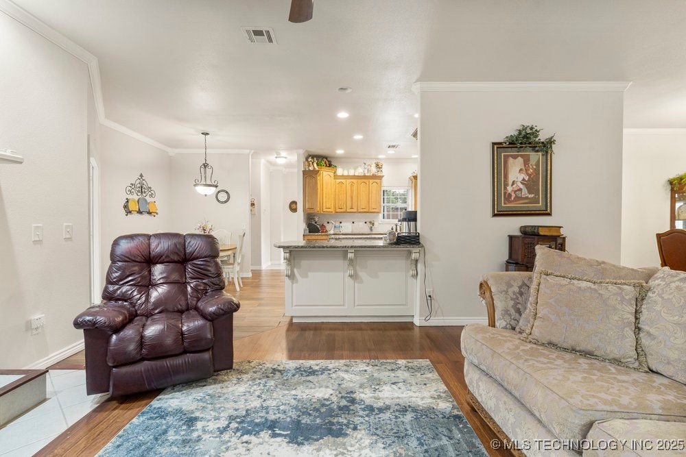6336 W 77th Street Property Photo 16